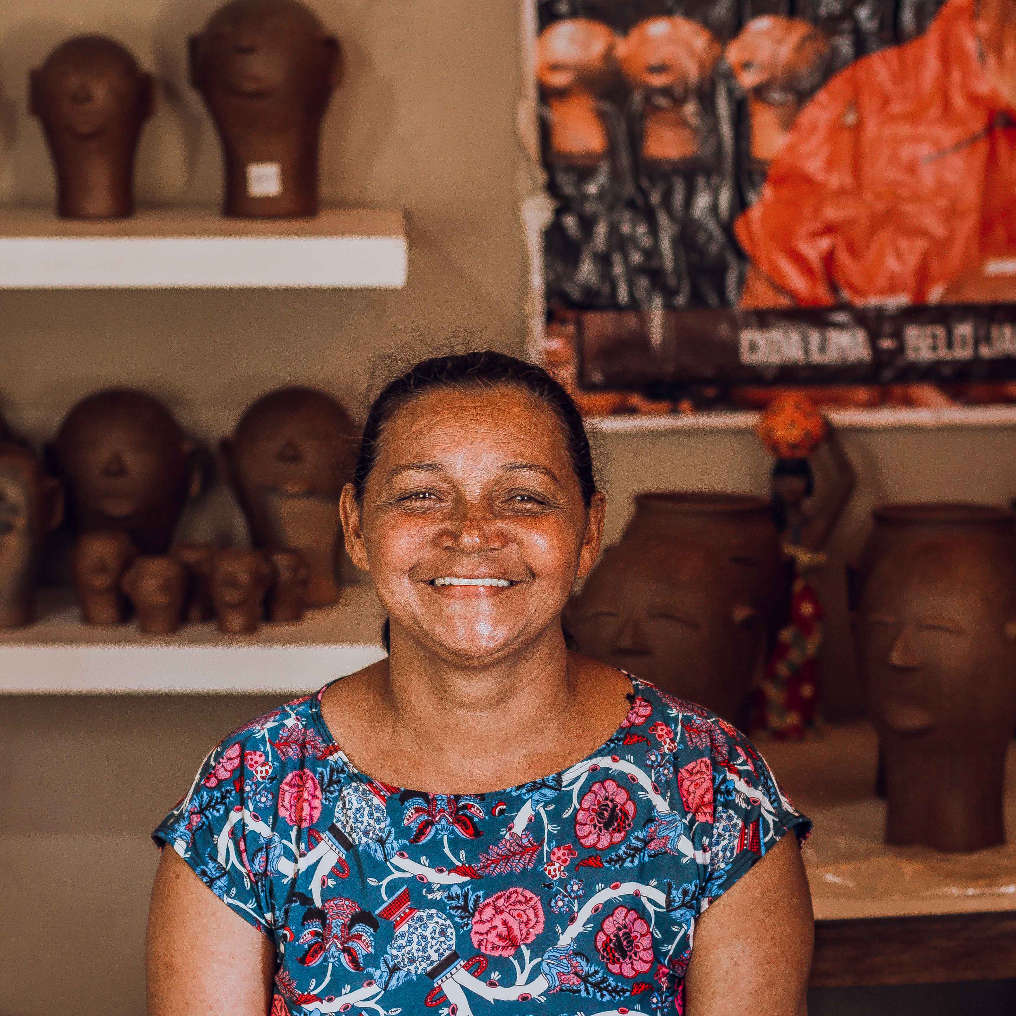 AS CABEÇAS DA MESTRA CIDA LIMA