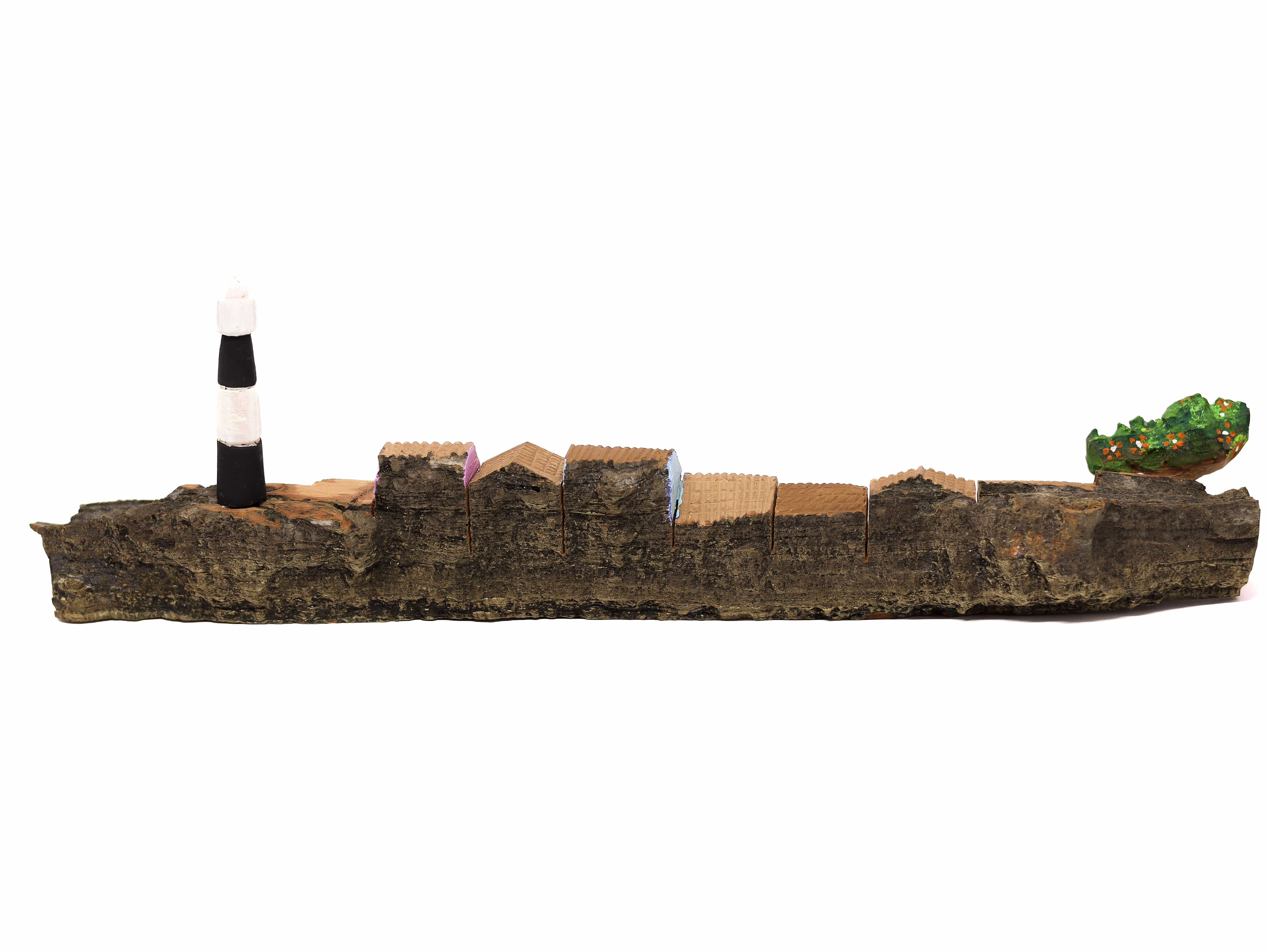 Escultura Casinha Talhada na Madeira CMS XG