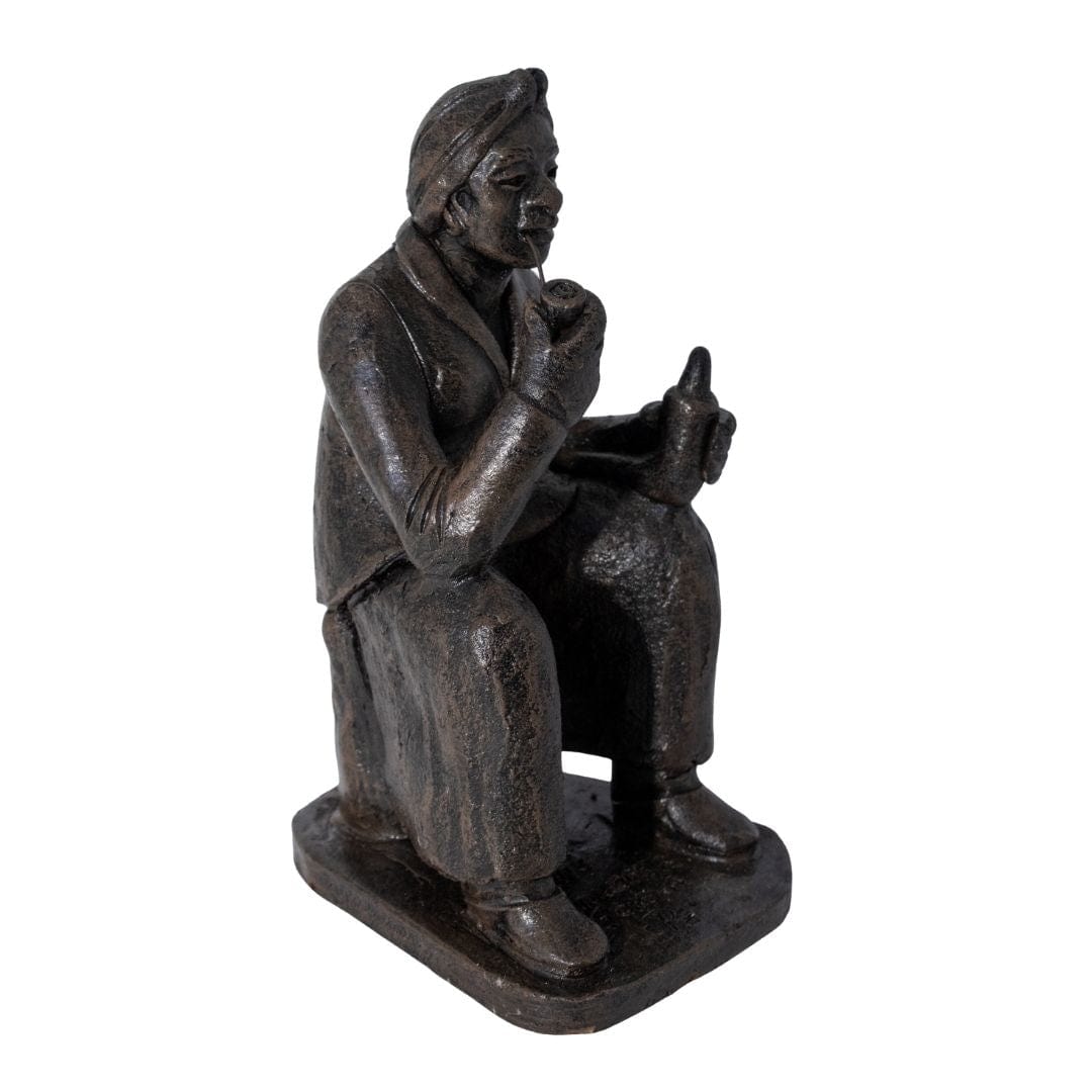 Escultura Preta Velha em Barro