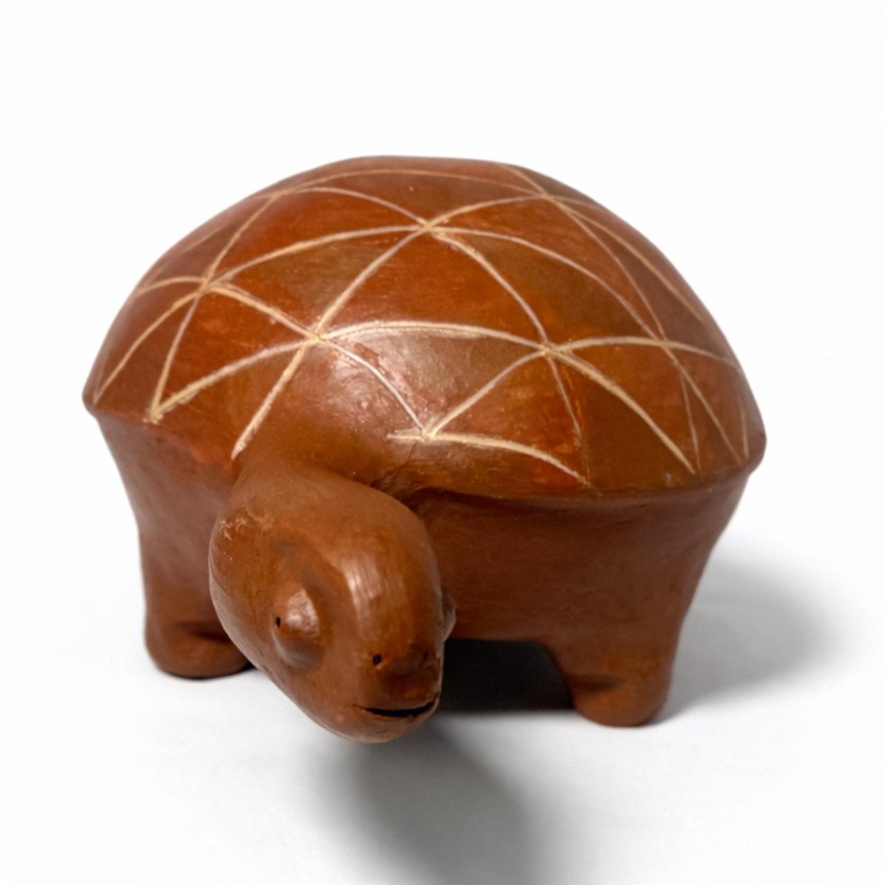 Escultura Tartaruga em Barro P