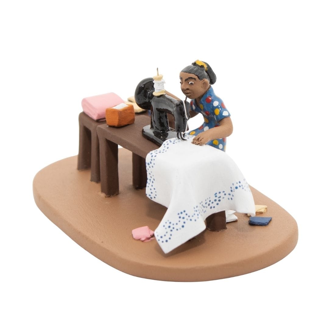 Miniatura Costureira