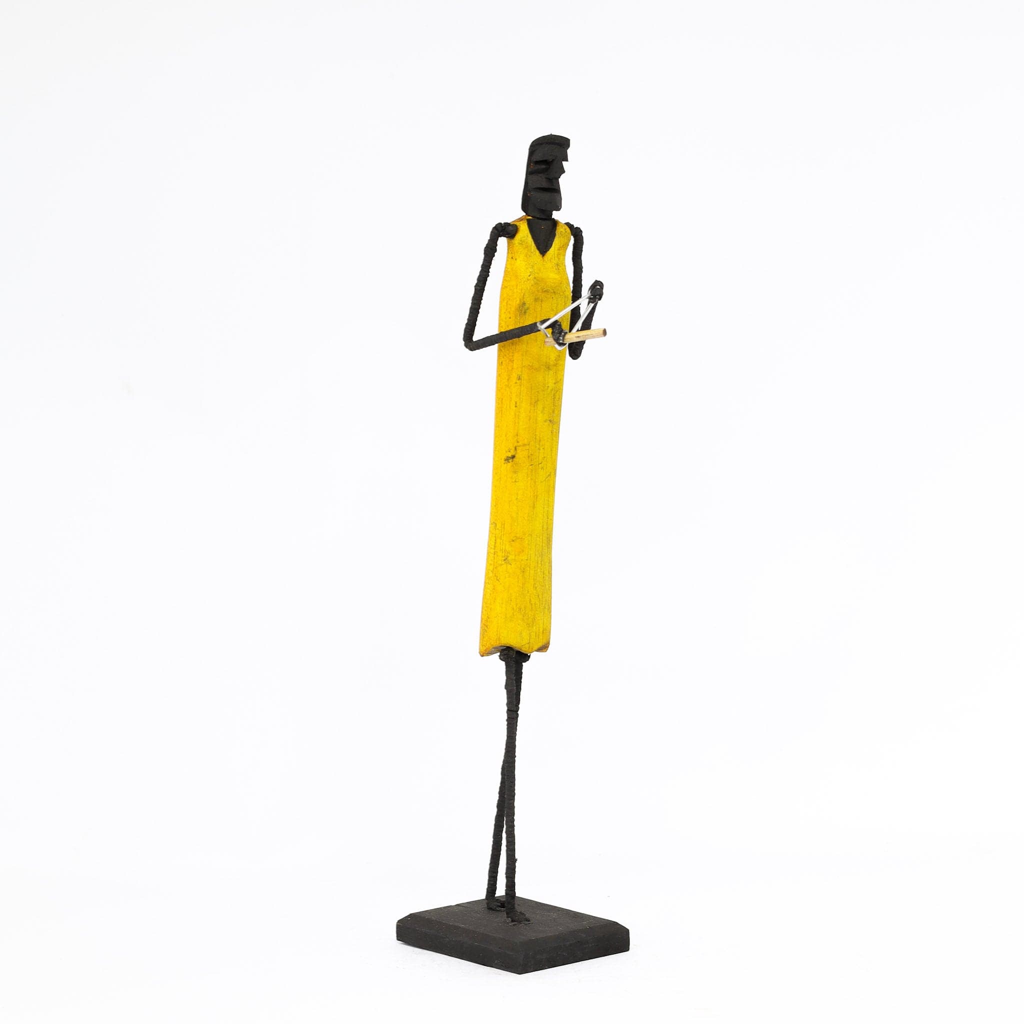 Escultura Madeira e Arame 08