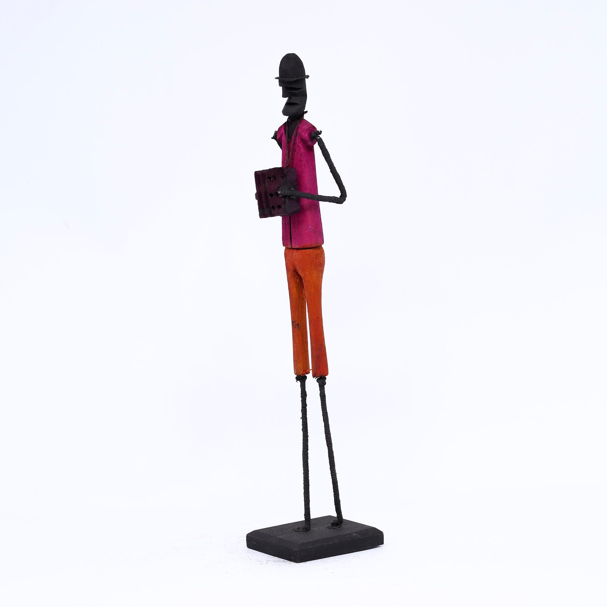 Escultura Madeira e Arame 72