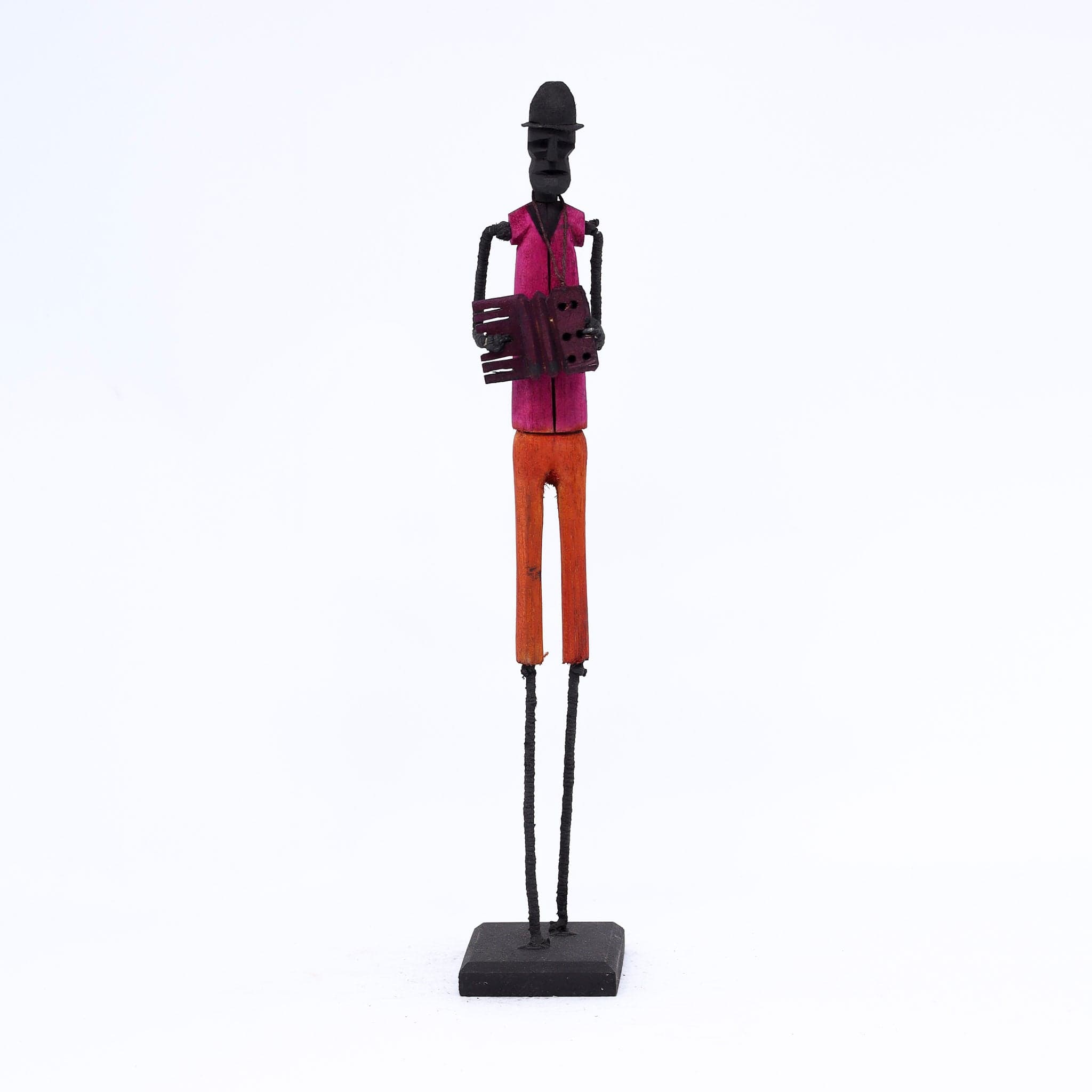 Escultura Madeira e Arame 72