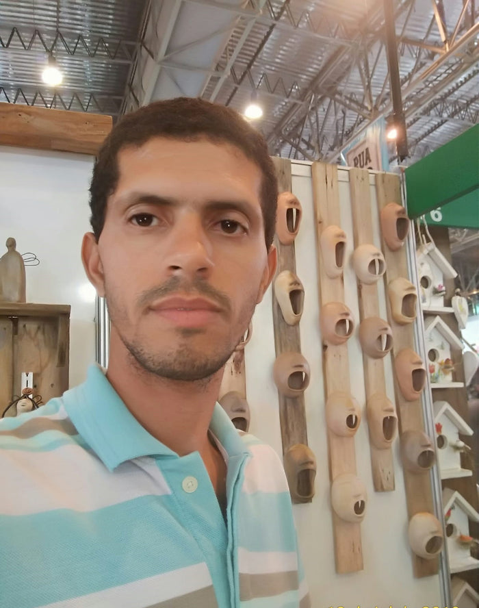 A VISÃO DE IVANILDO DE TRACUNHAÉM QUE TRANSFORMA BOCEJO EM ARTE