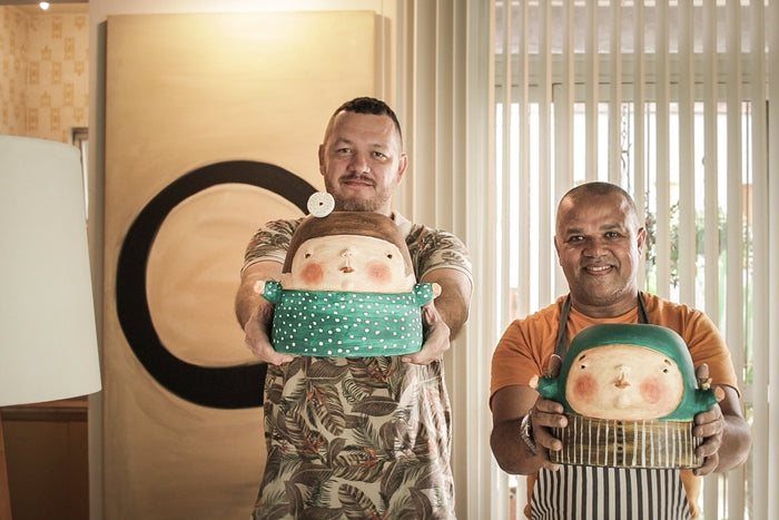 QUAL A COR DO SEU ABRAÇO?