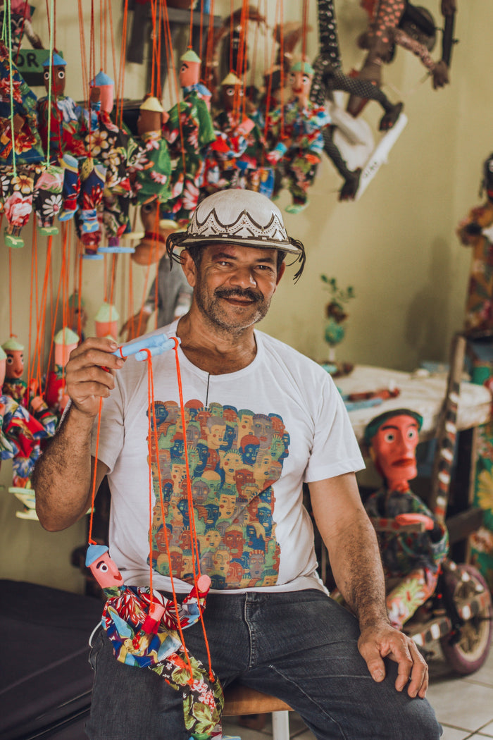 EM CENA: MIRO DOS BONECOS