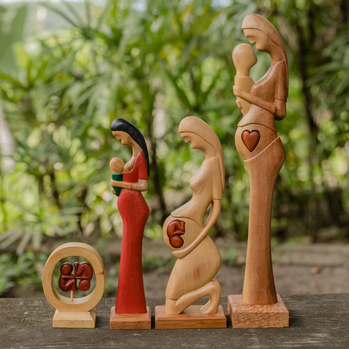 Esculturas de Mulheres Grávidas Elias José