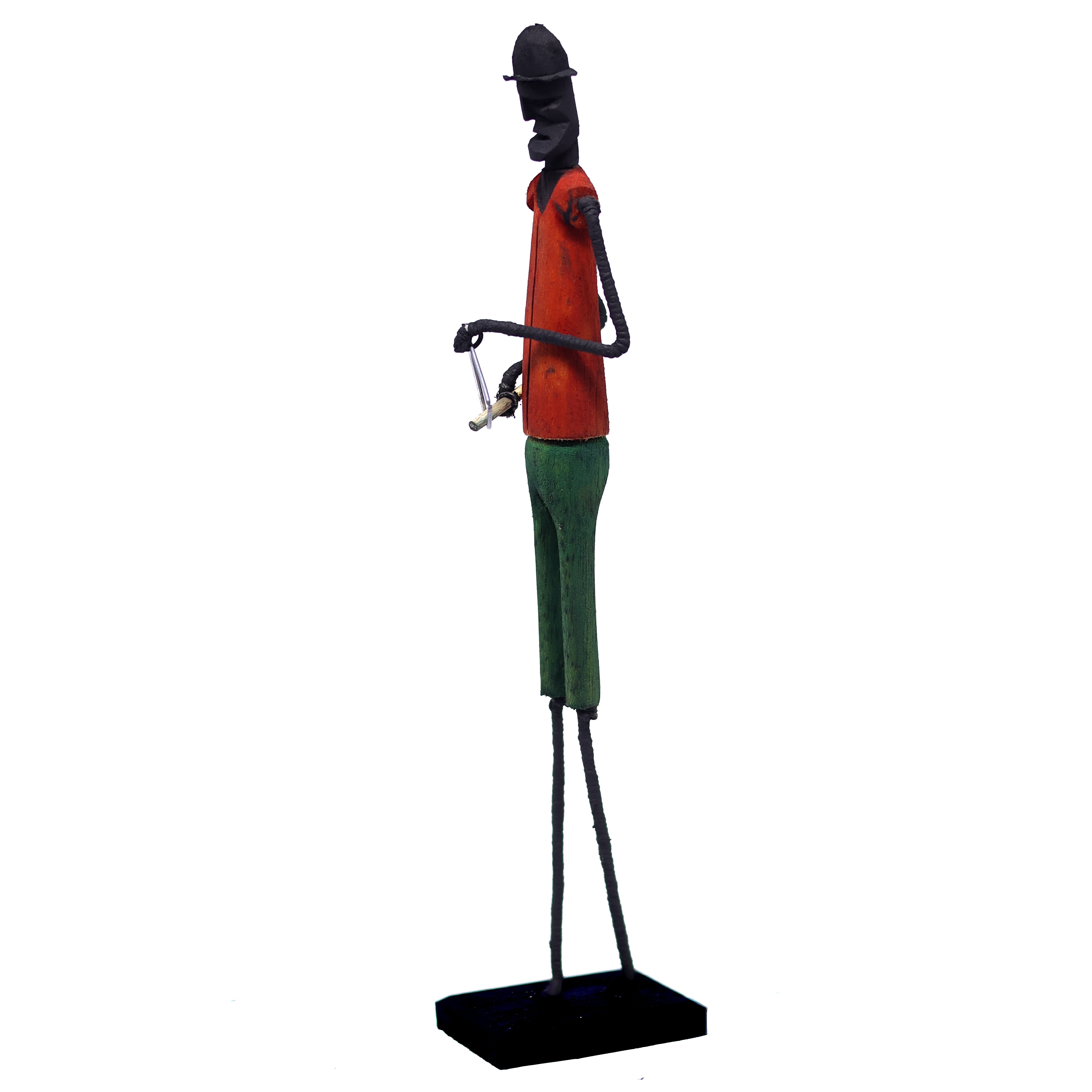 Escultura Madeira e Arame 105