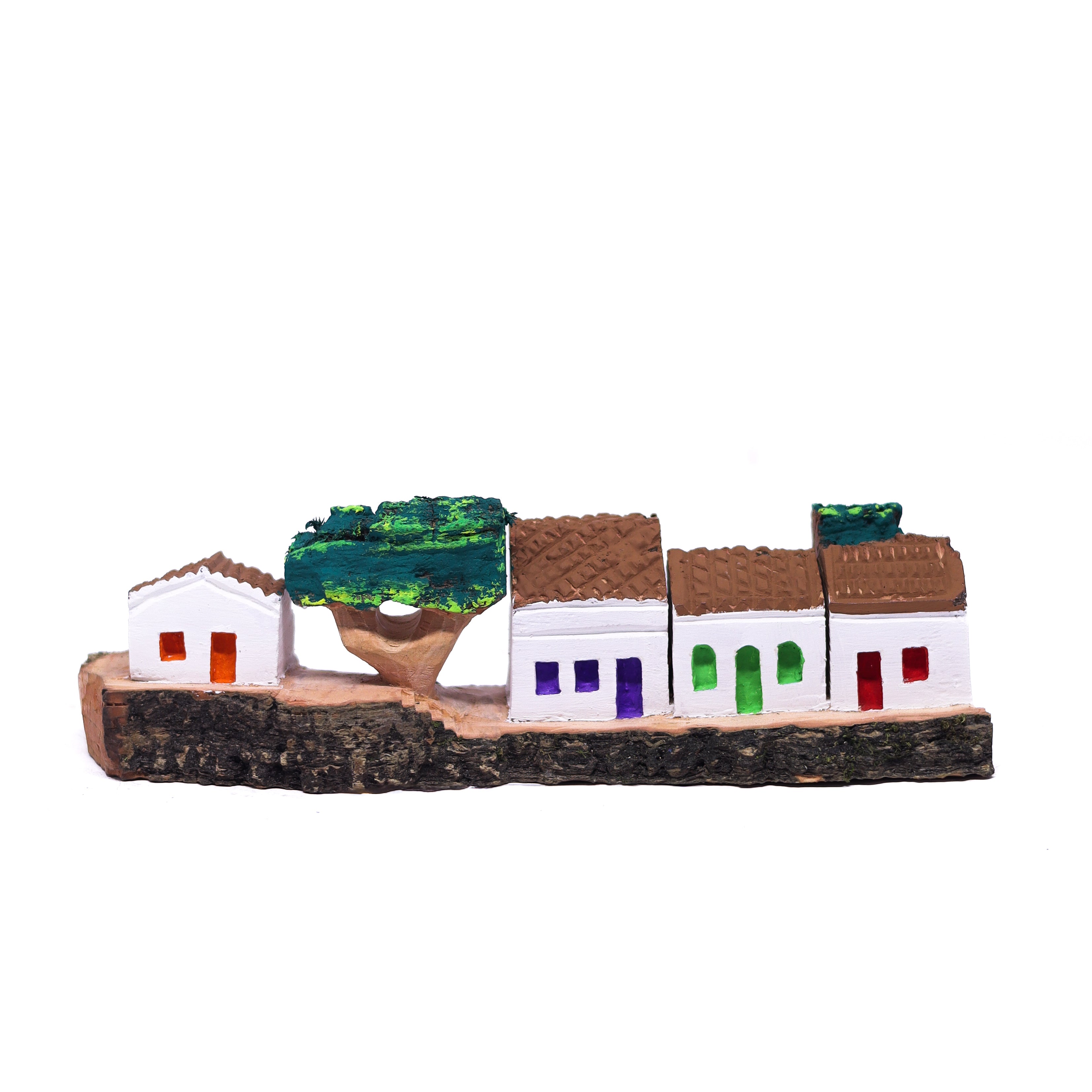 Escultura Casinha Talhada na Madeira CMS 17 cm
