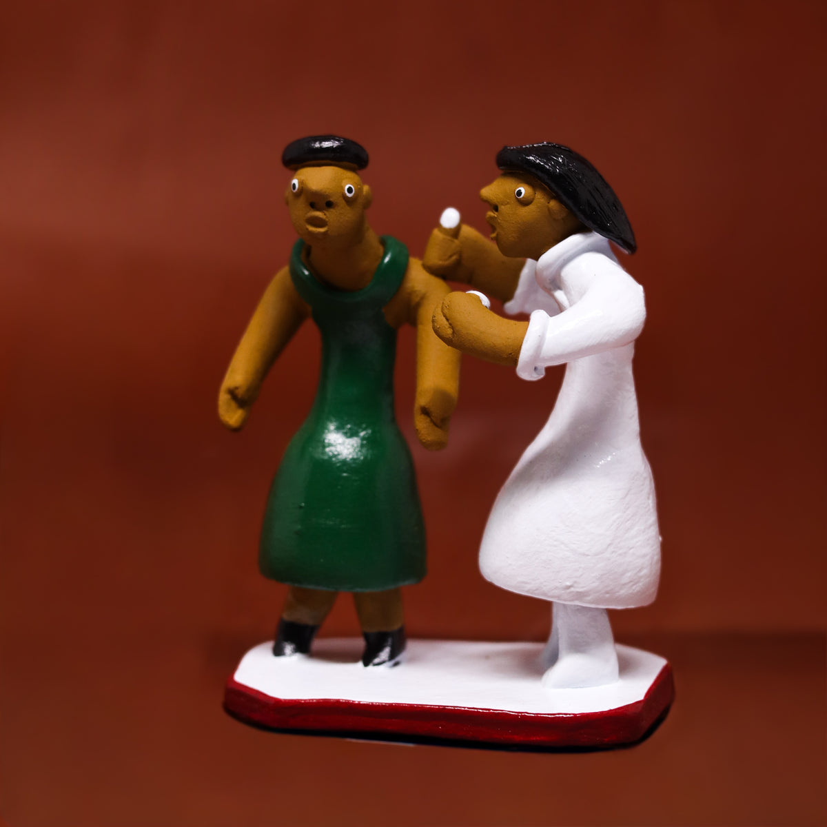 Escultura Profissões em Cerâmica - Clinico Geral