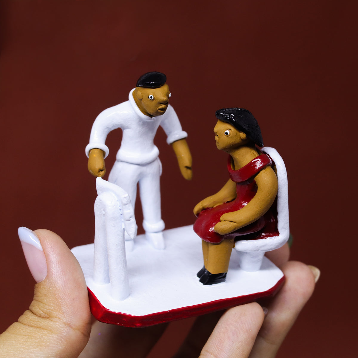 Escultura Profissões em Cerâmica - Oftalmologista