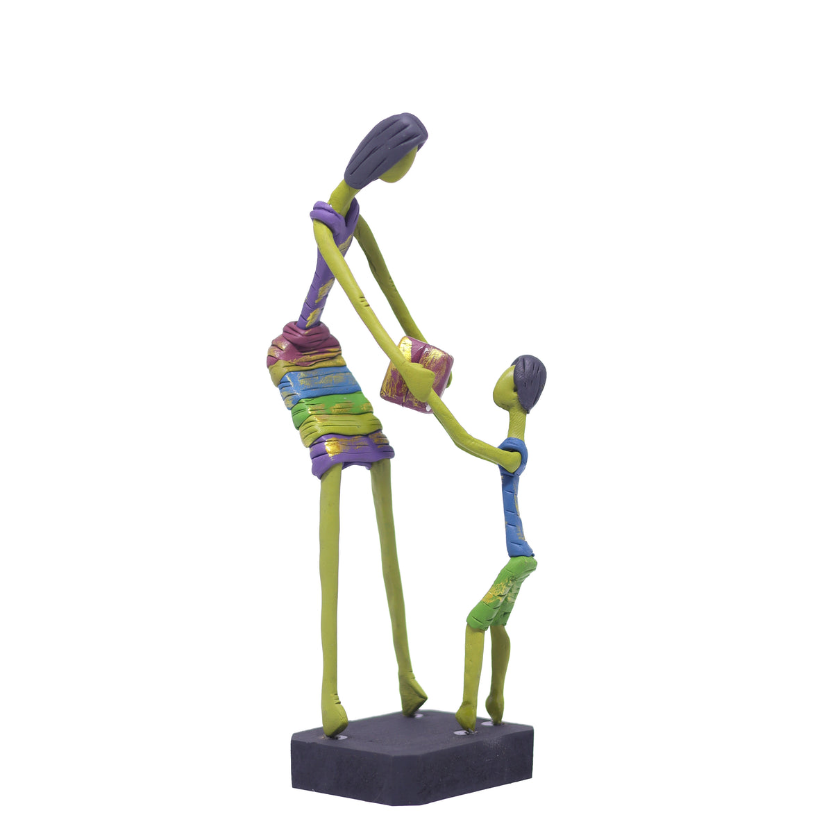 Escultura Mãe e Filho com Presente