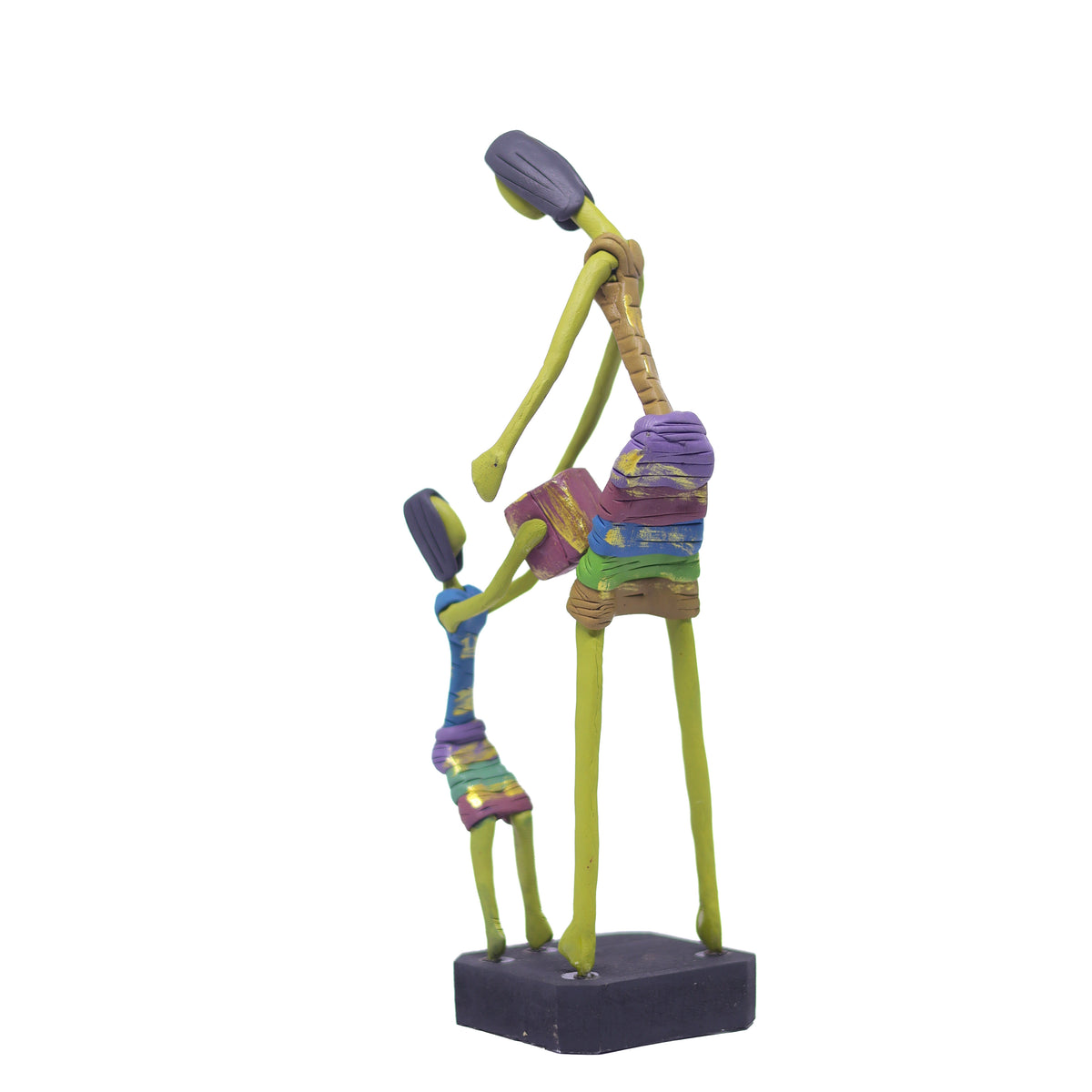 Escultura Mãe e Filha com Presente