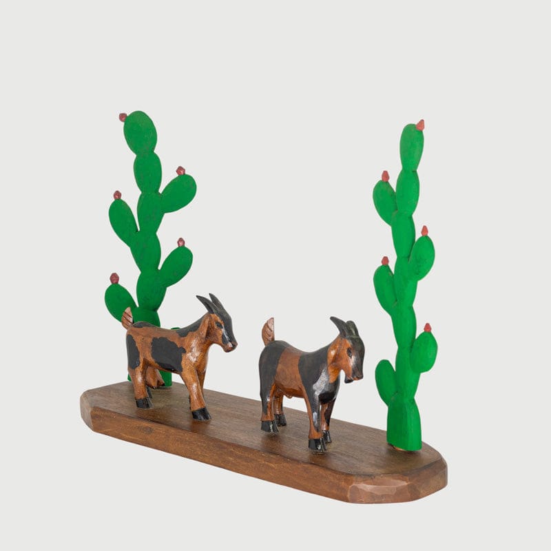 Escultura Cabras Cacto Palma em Madeira