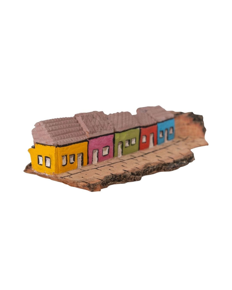 Escultura Casinha Talhada na Madeira CMS