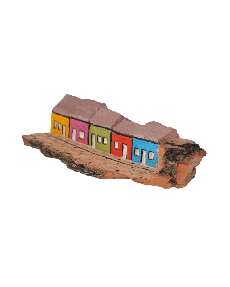 Escultura Casinha Talhada na Madeira CMS