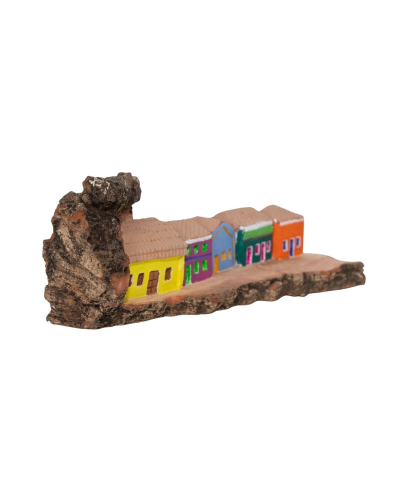 Escultura Casinha Talhada na Madeira CMS