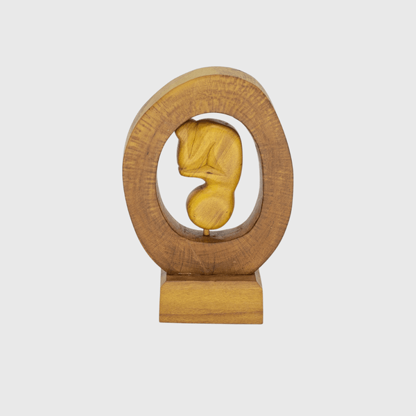 Escultura Embrião em Madeira P 04