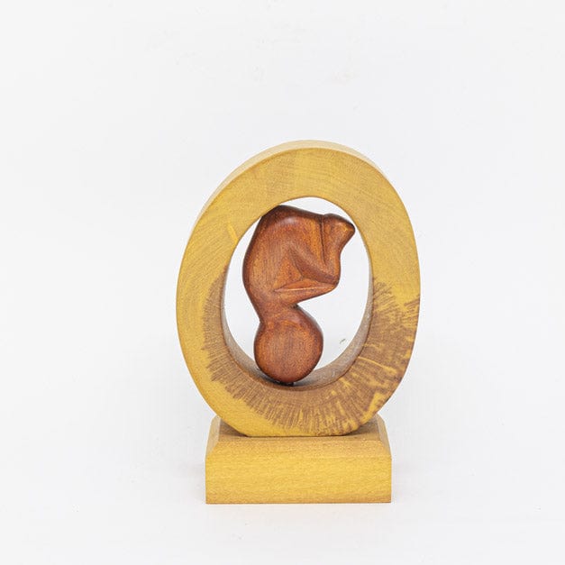 Escultura Embrião em Madeira PP 09