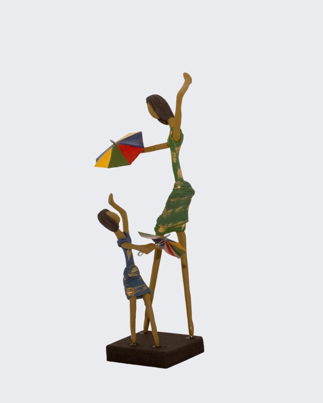 Escultura Mãe e Filha Frevando