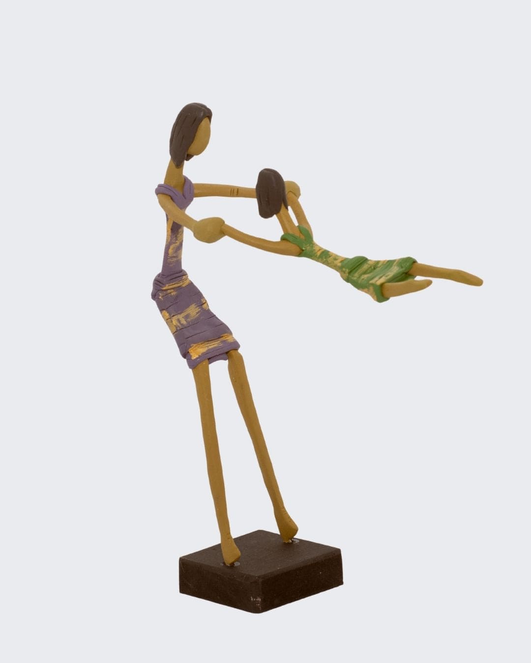 Escultura Mãe e Filha Girando