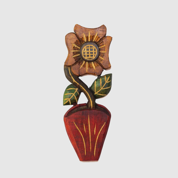 Figura Vaso com Flor Entalhada na Madeira 01
