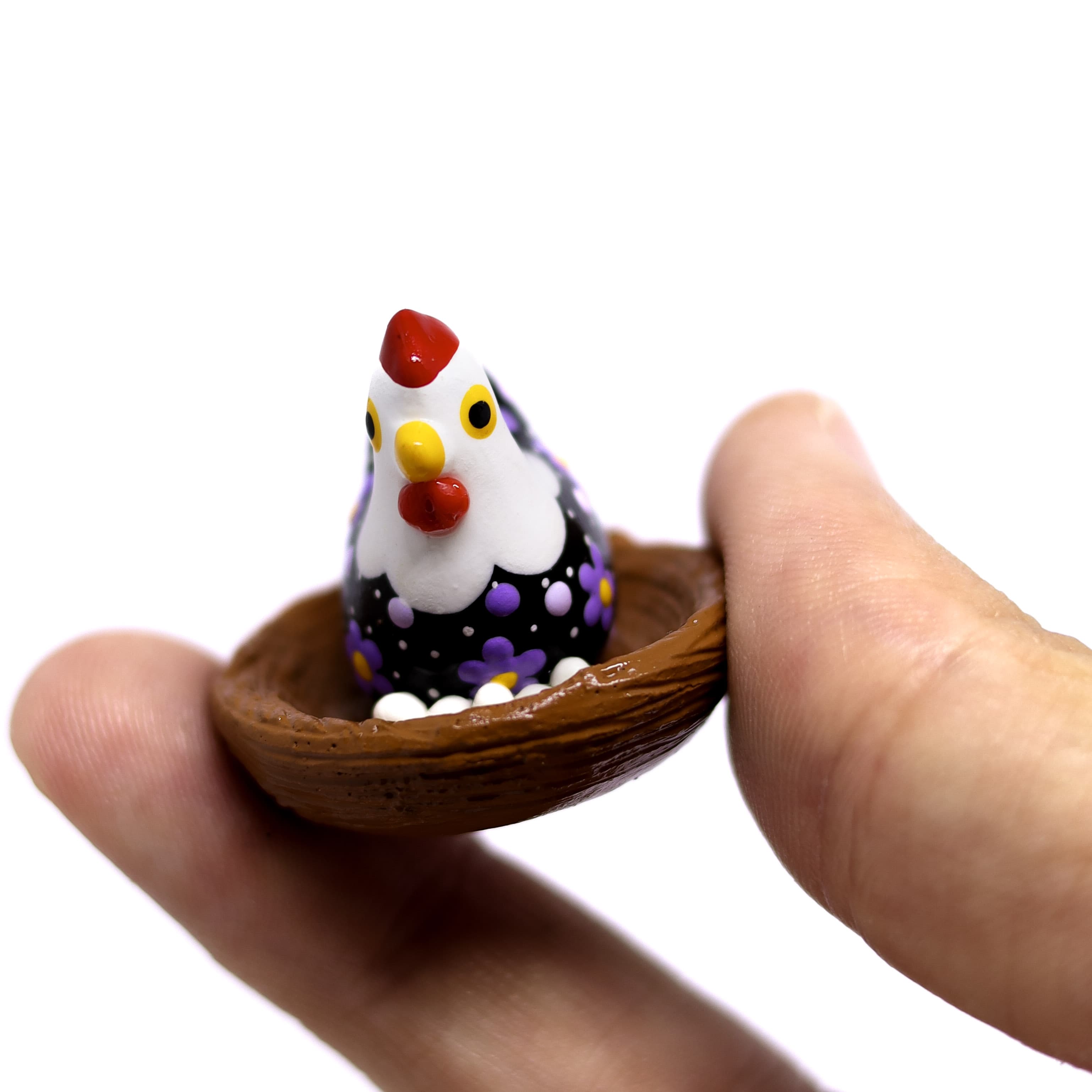 Miniatura Galinha Colorida em Cerâmica 01