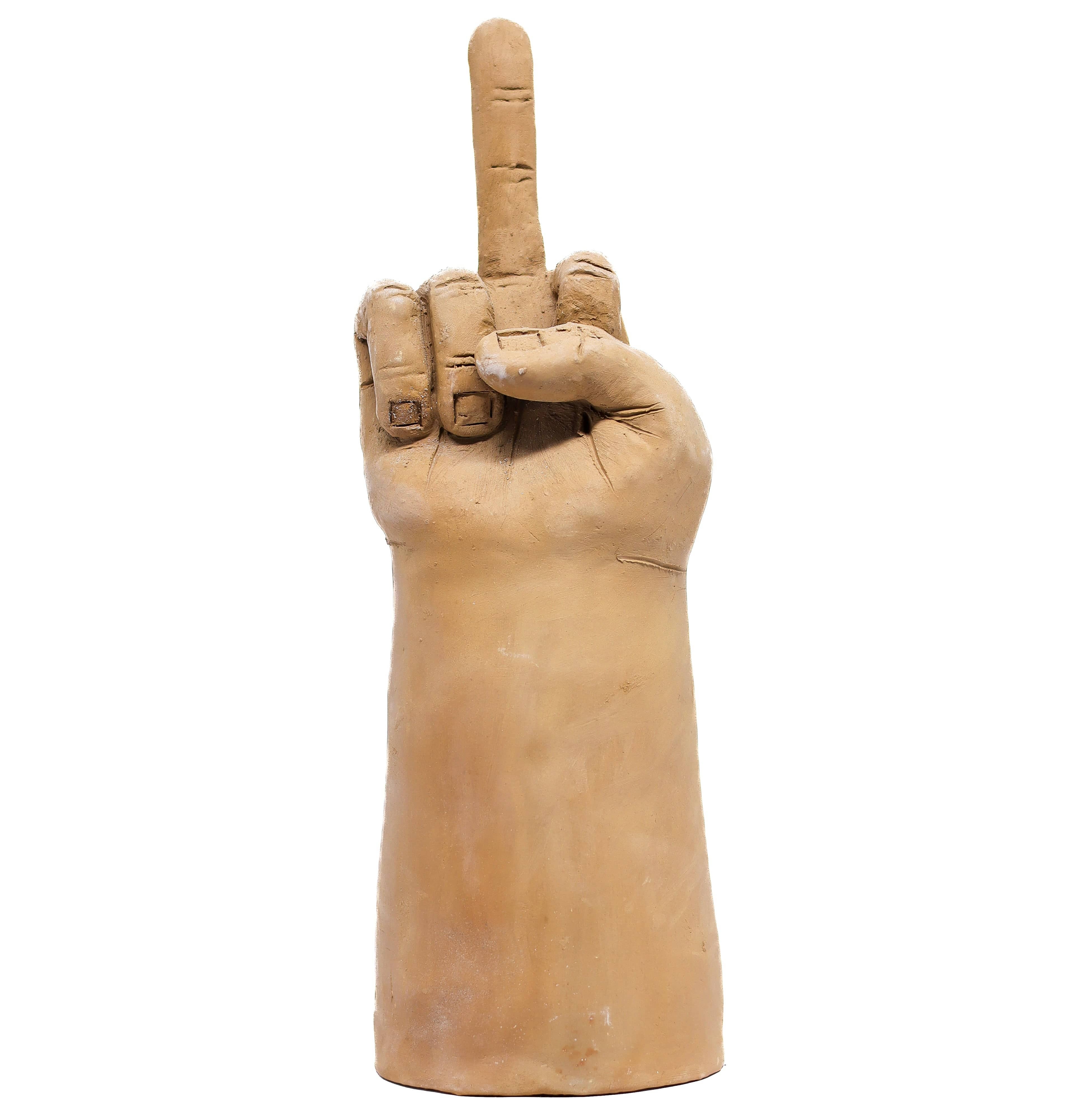 Escultura Dedo em Barro