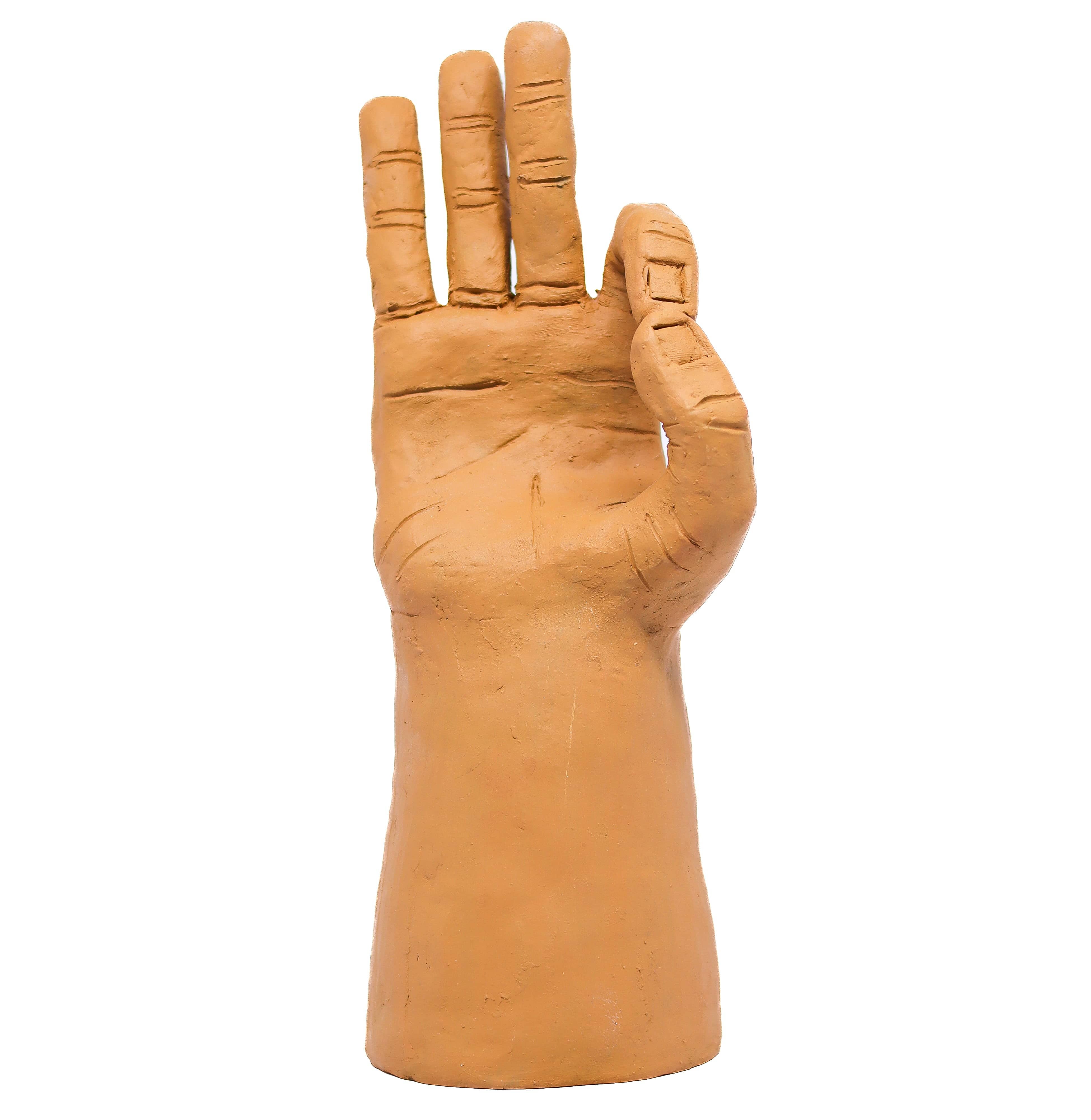 Escultura Ok em Barro