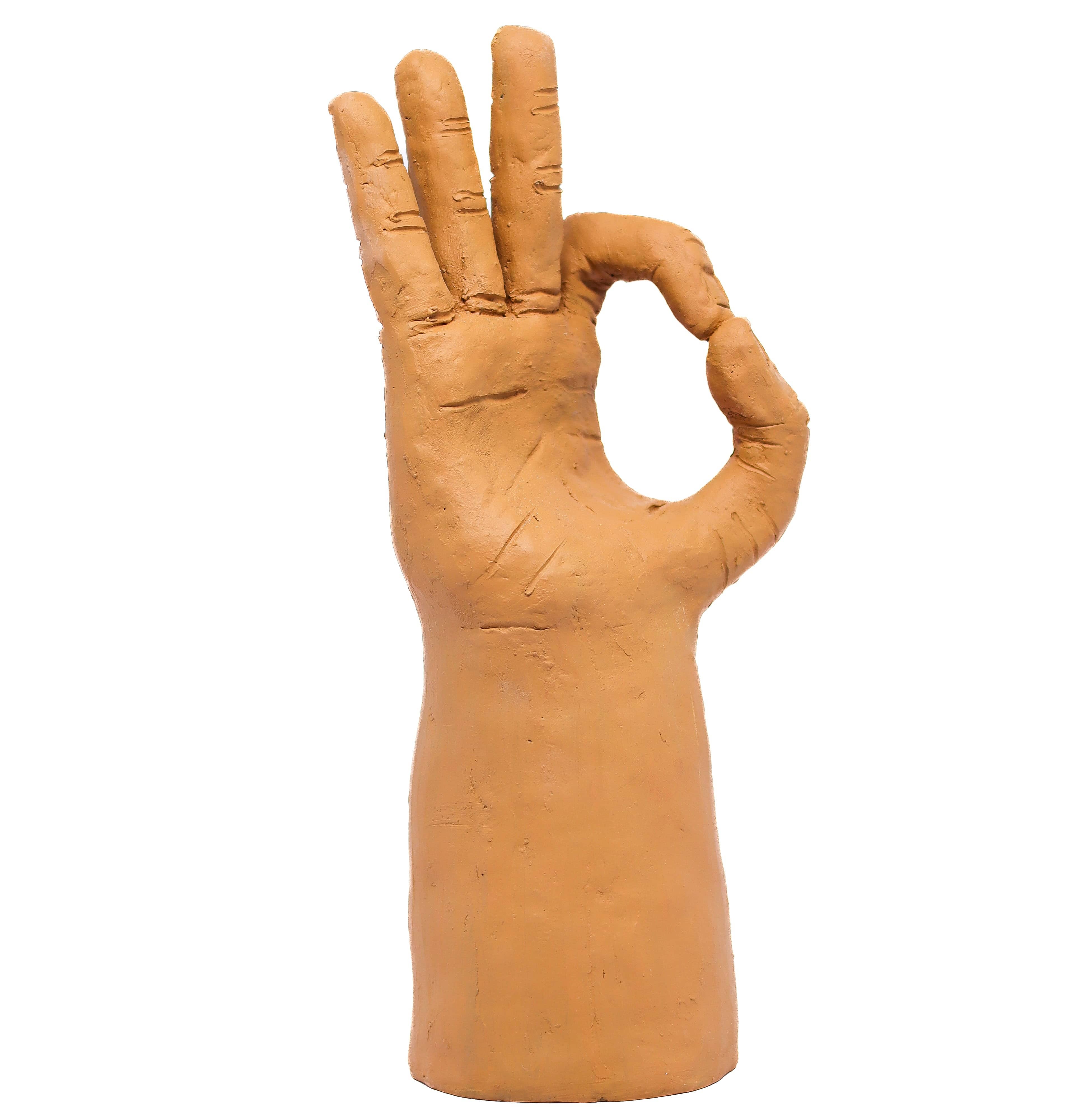Escultura Ok em Barro