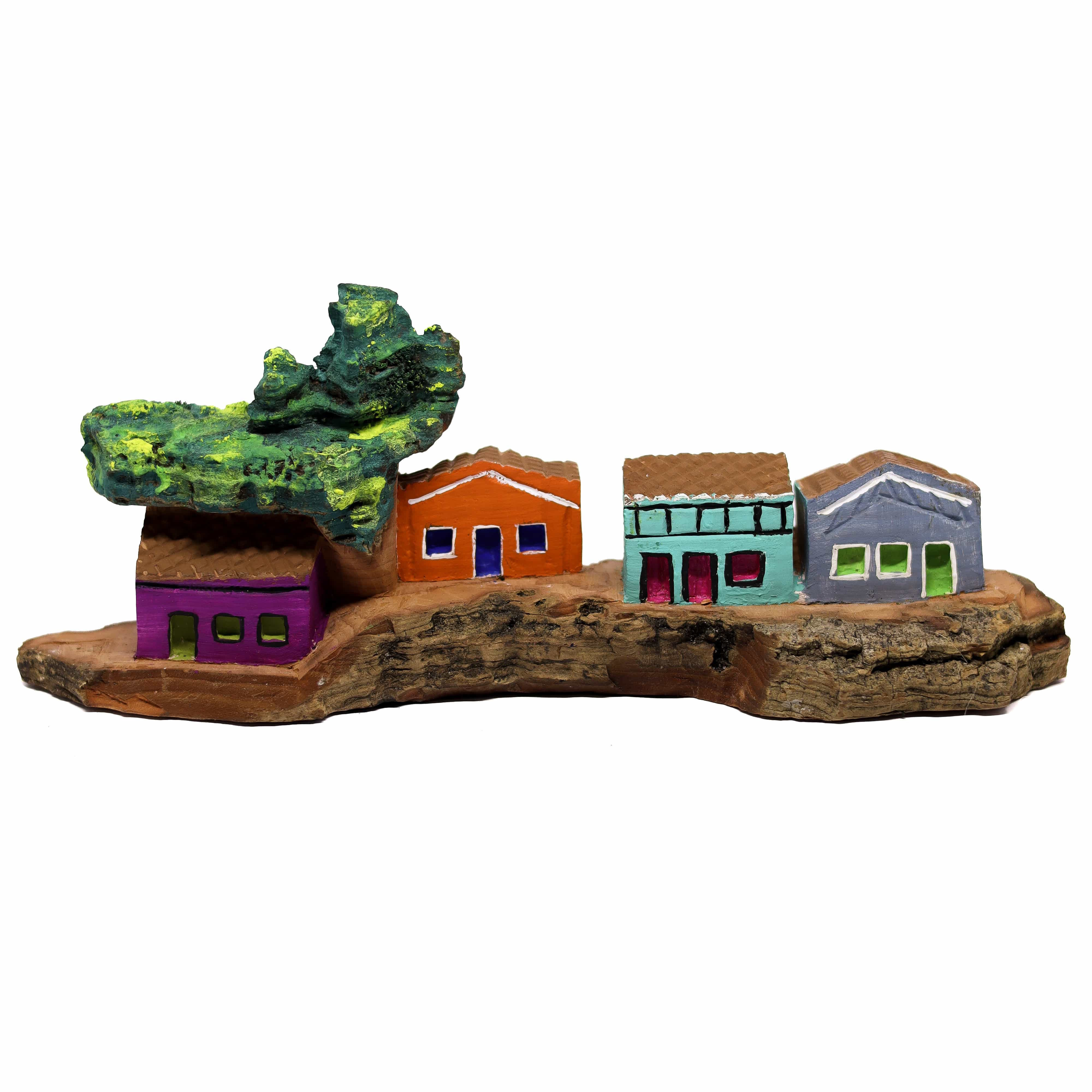 Escultura Casinha Talhada na Madeira CMS G 06