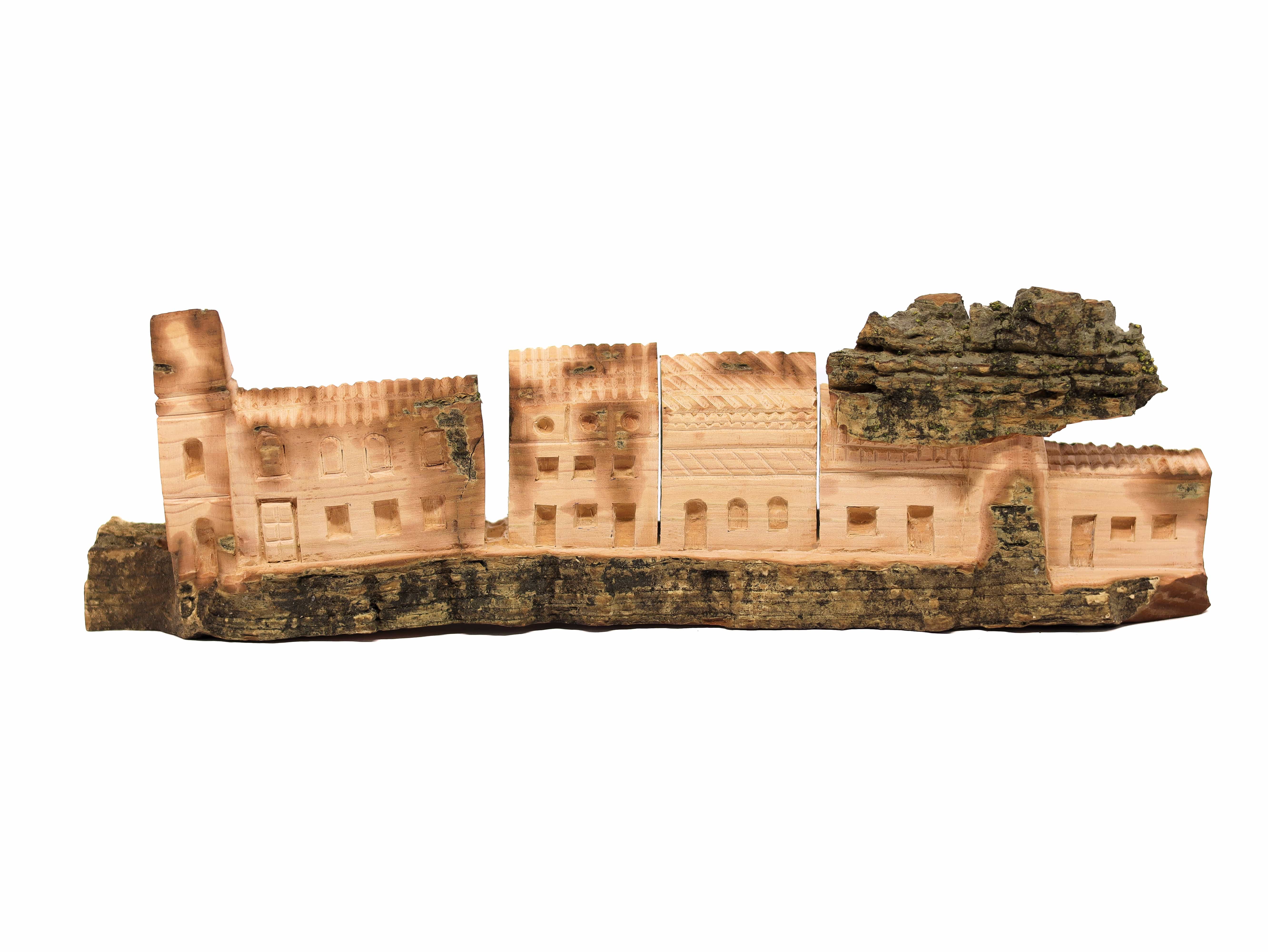 Escultura Casinha Talhada na Madeira CMS G