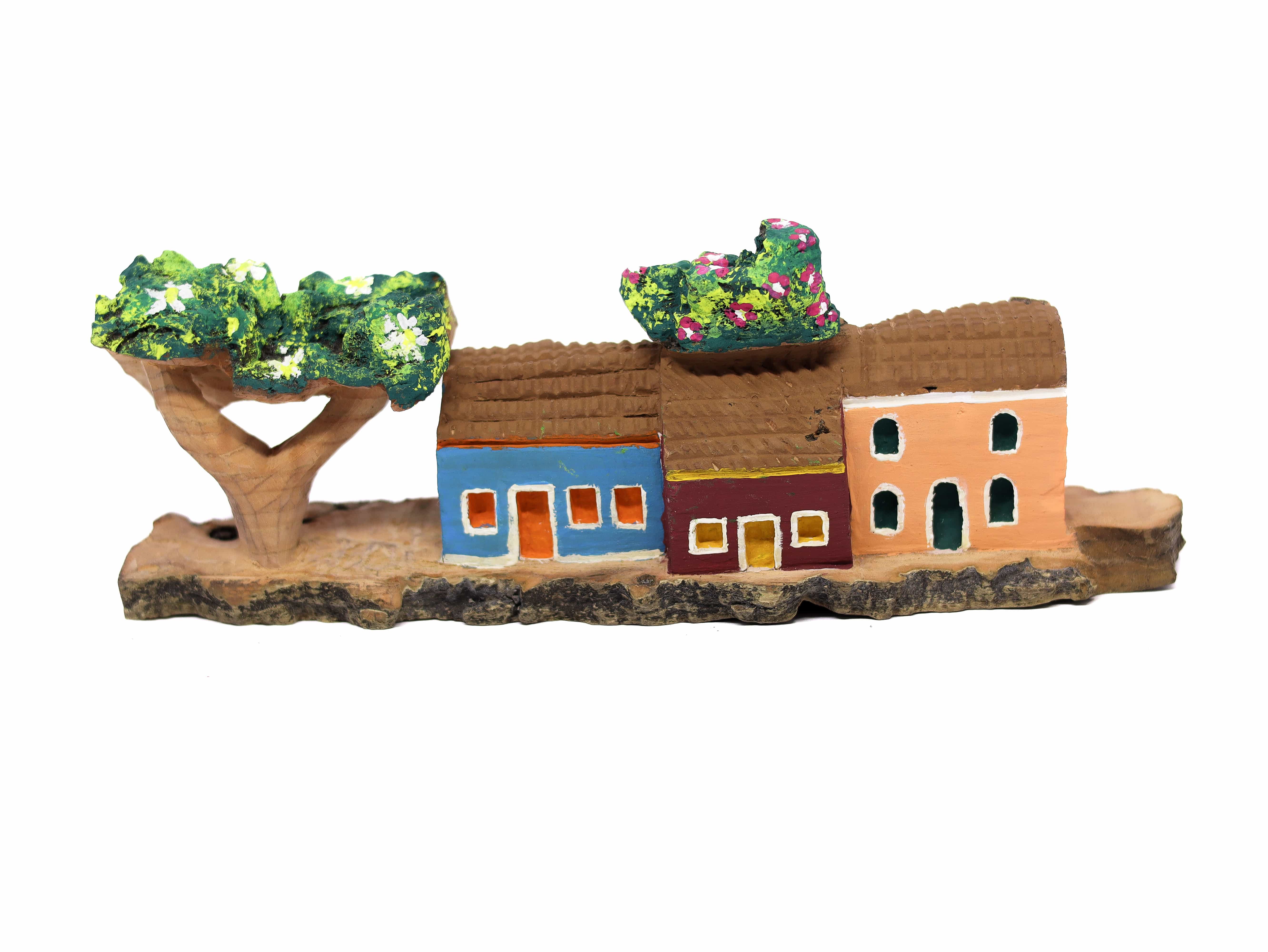 Escultura Casinha Talhada na Madeira CMS M