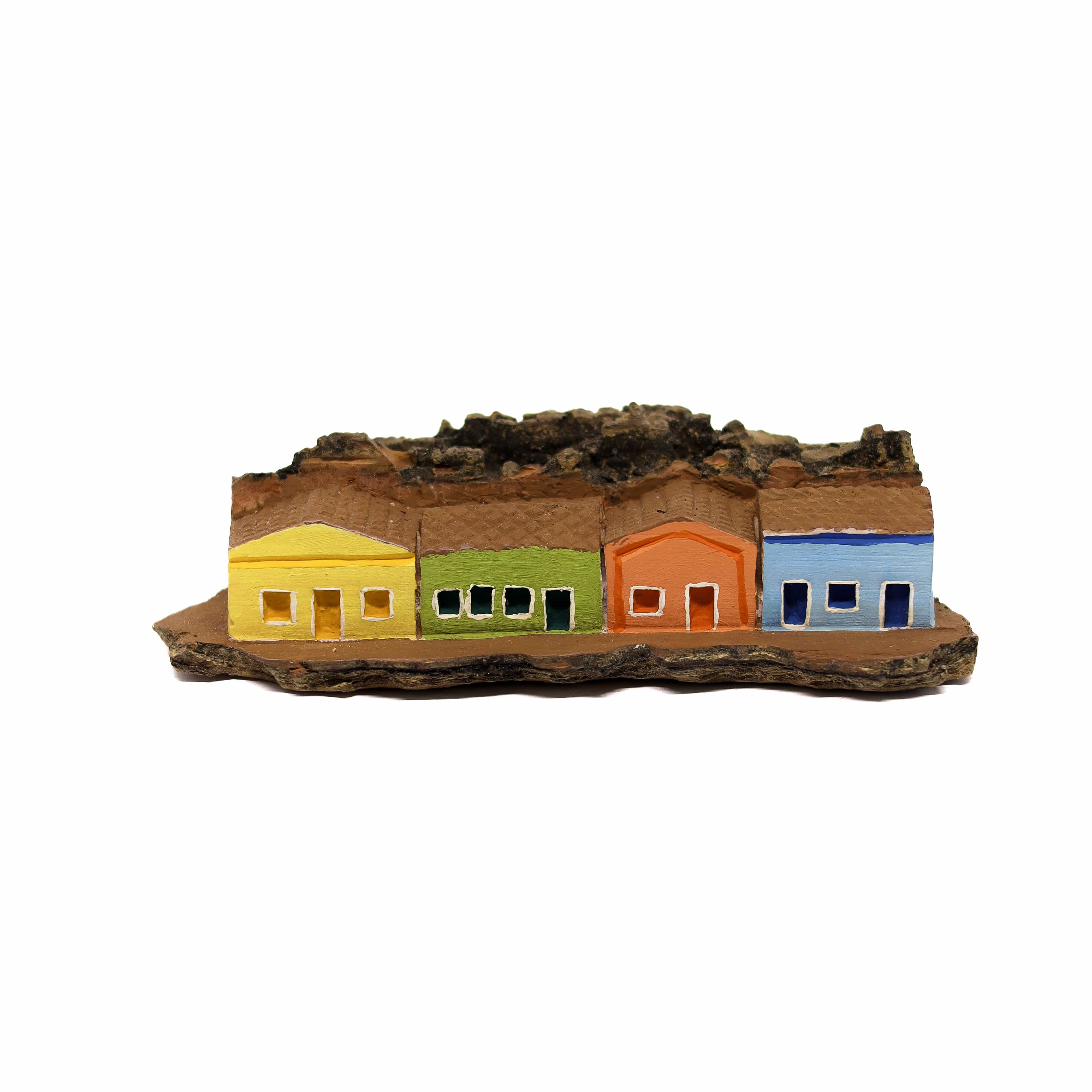 Escultura Casinha Talhada na Madeira CMS P 04