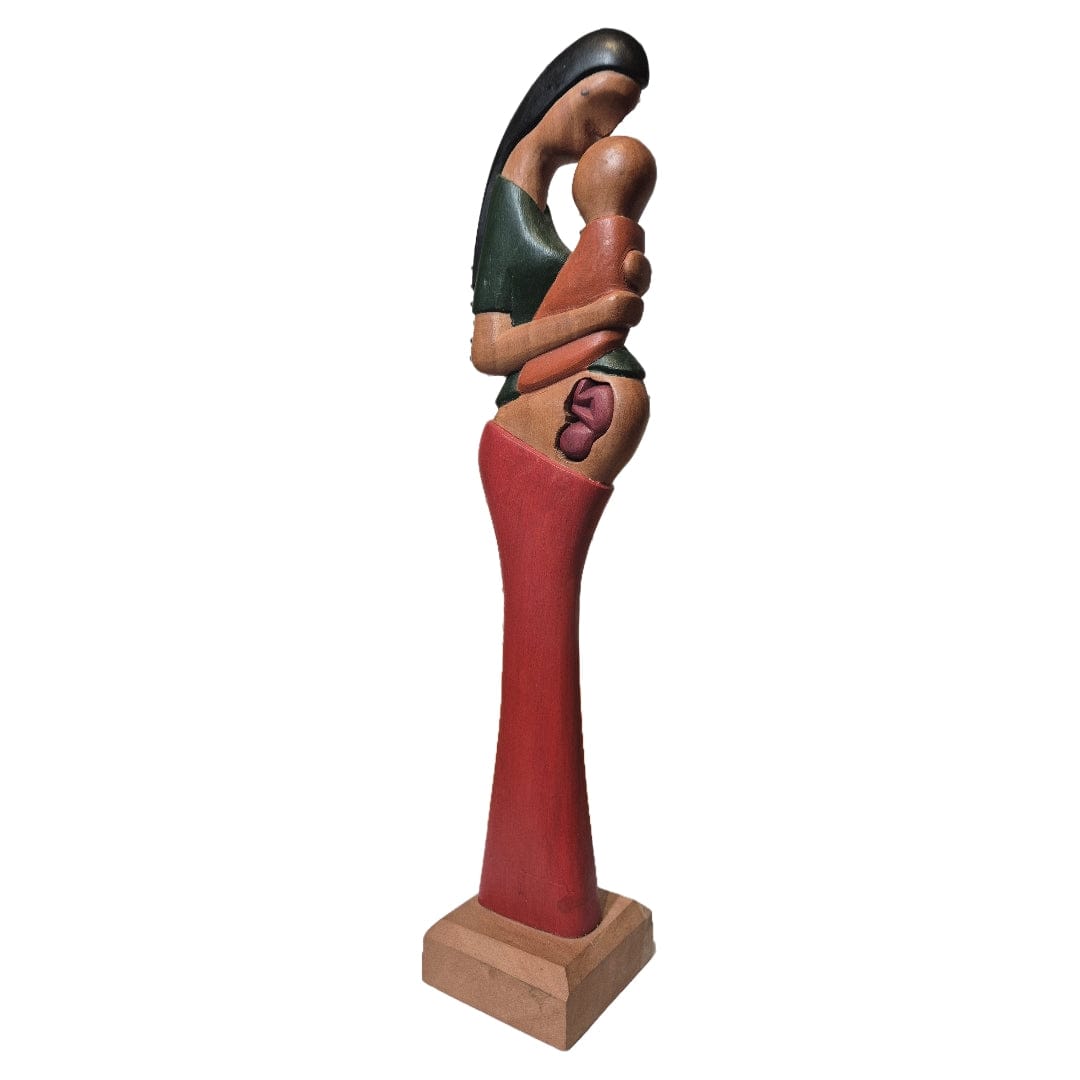 Escultura Gestante Madeira beijando a cabeça color