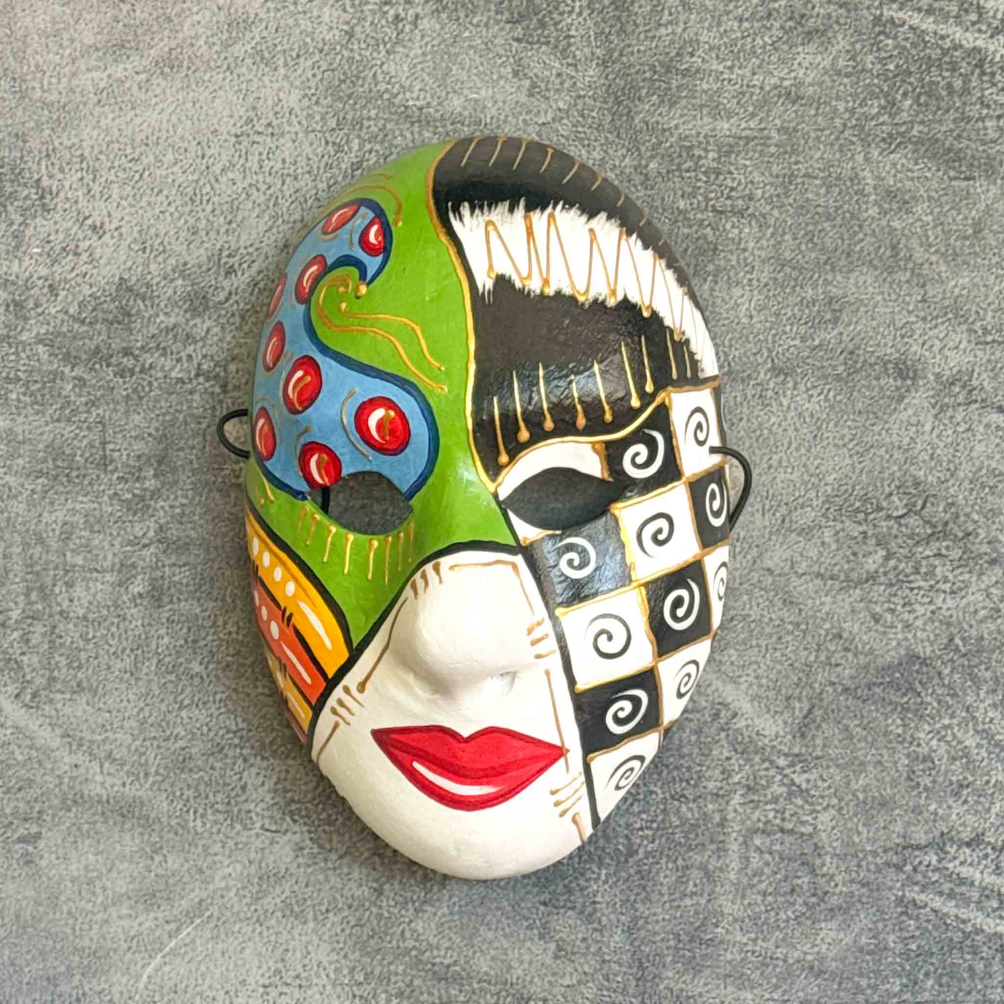 Máscara Papel Machê 04