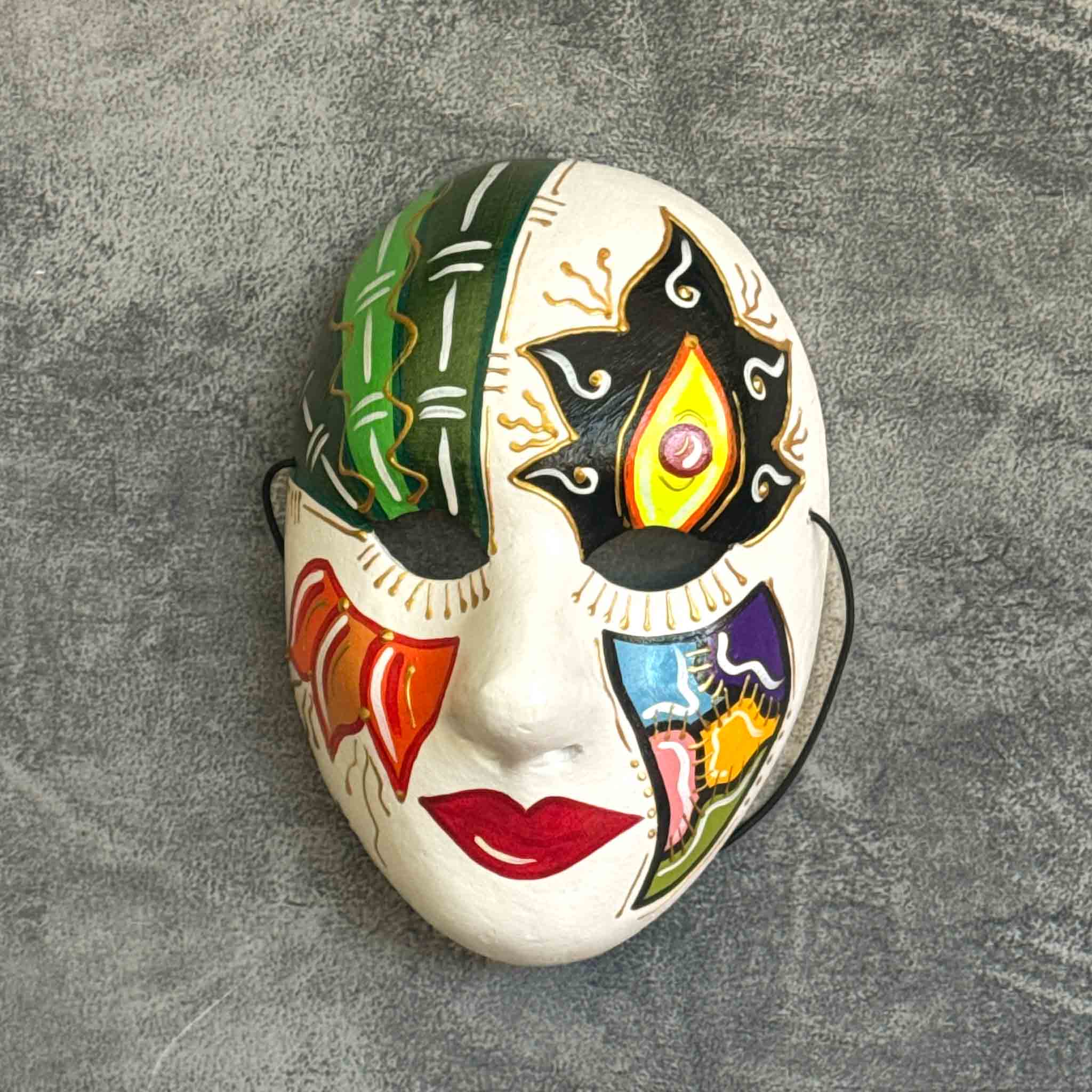 Máscara Papel Machê 07