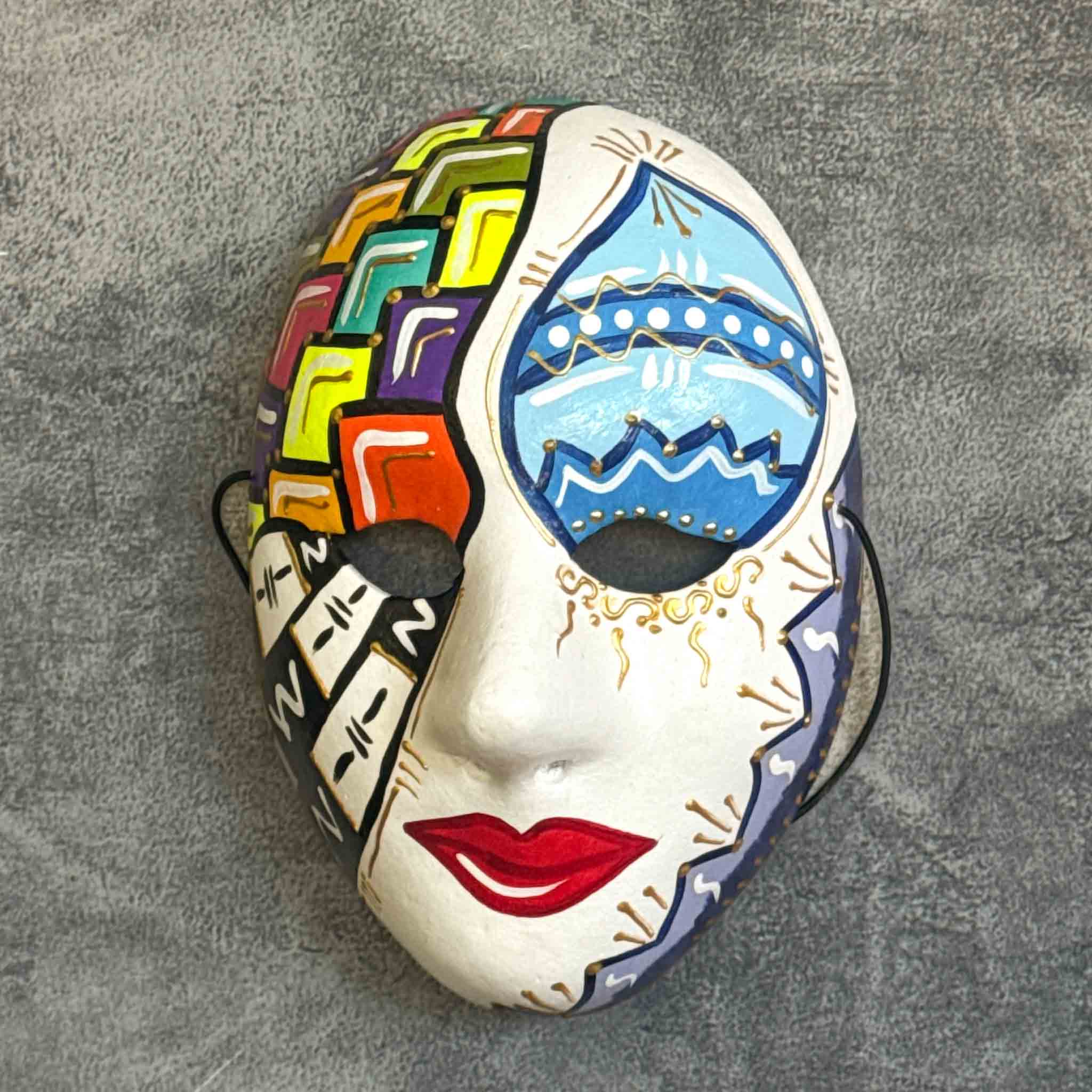 Máscara Papel Machê 37