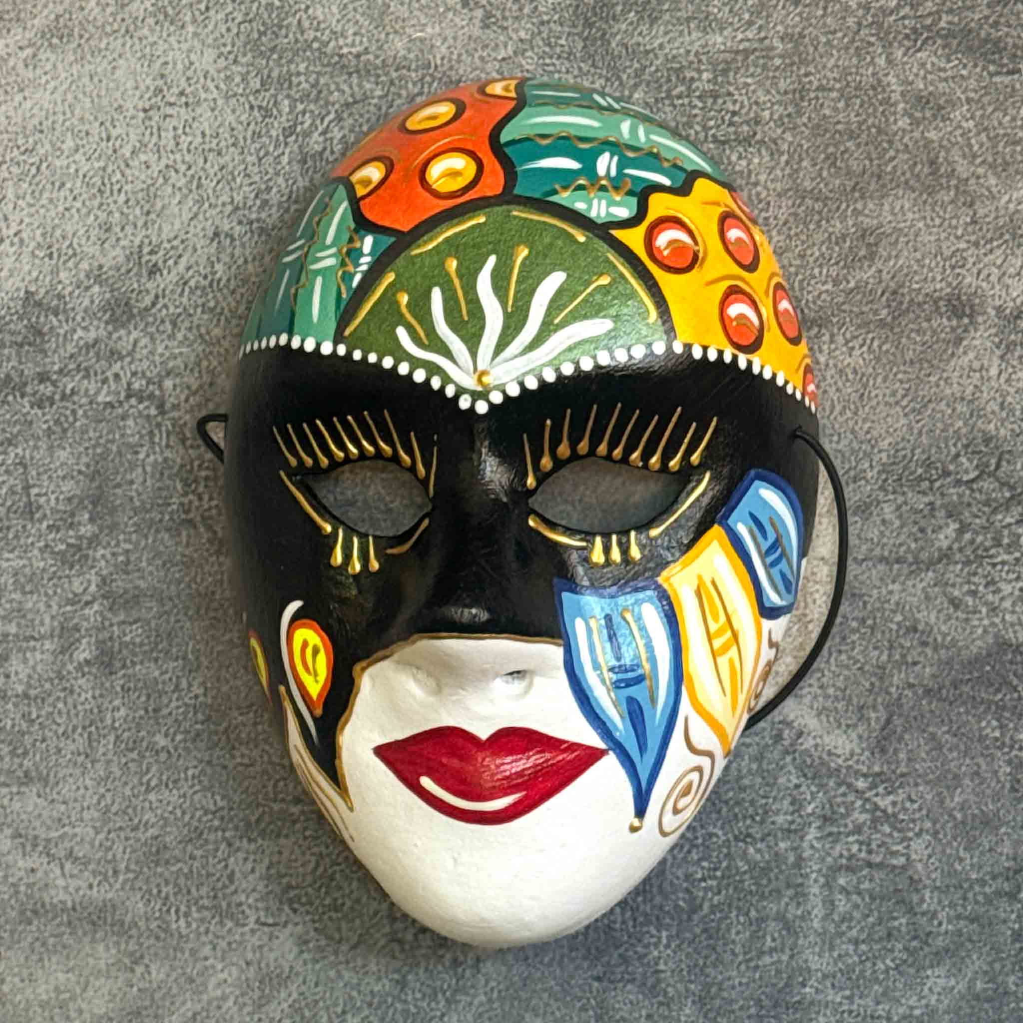 Máscara Papel Machê 40