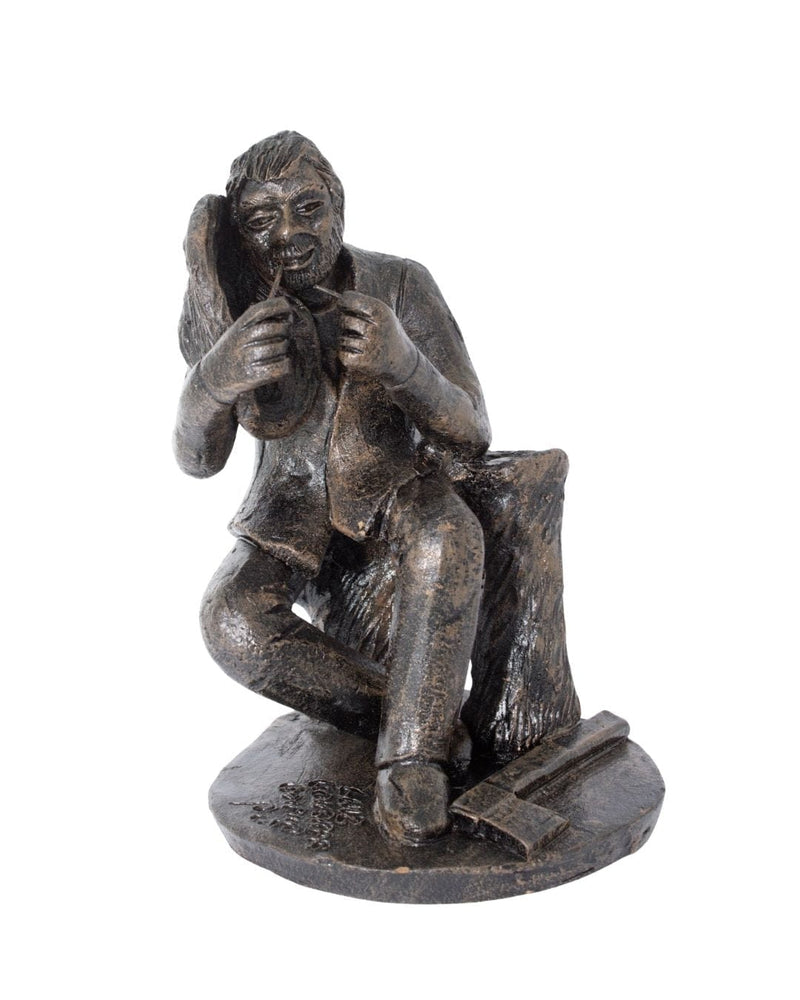 Escultura Entre Corte e Fumaça em Barro