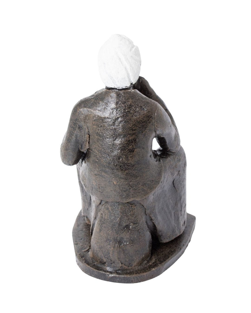 Escultura Preta Velha em Barro