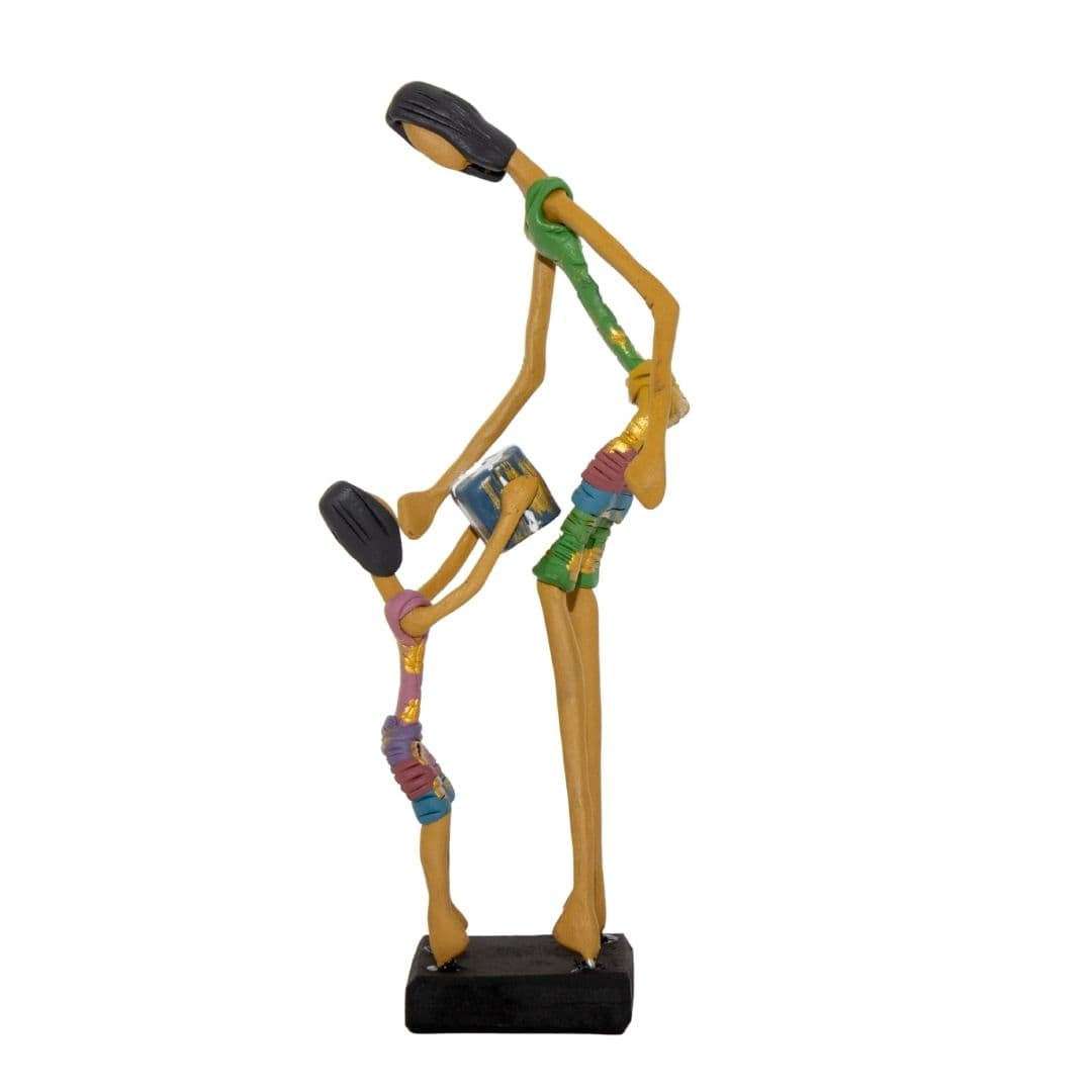 Escultura Mãe e Filha com Presente