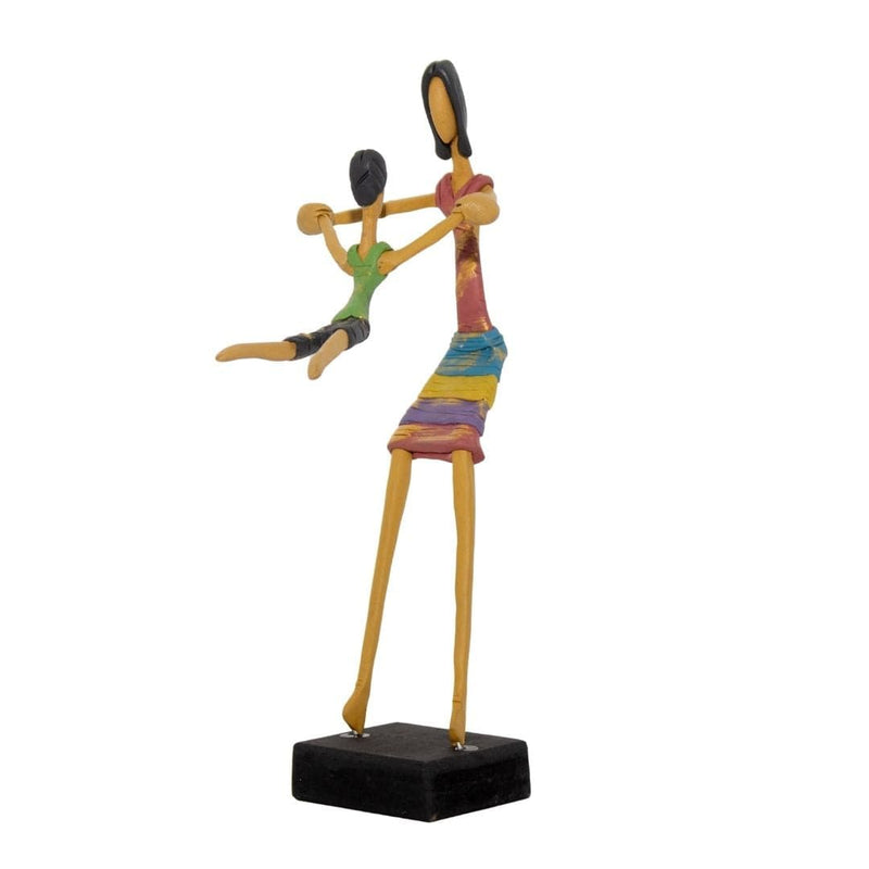 Escultura Mãe e Filho Girando