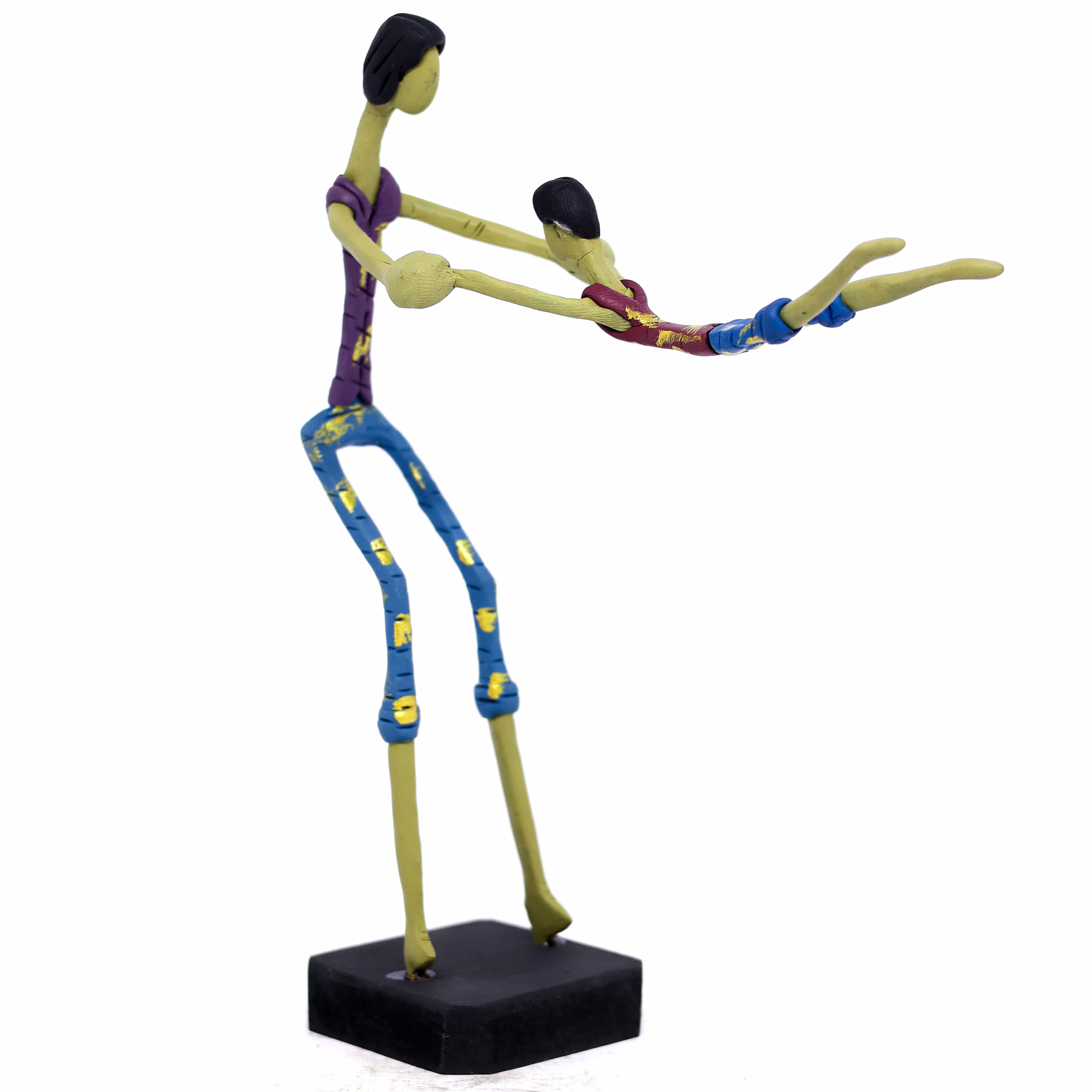 Escultura Pai e Filho Girando