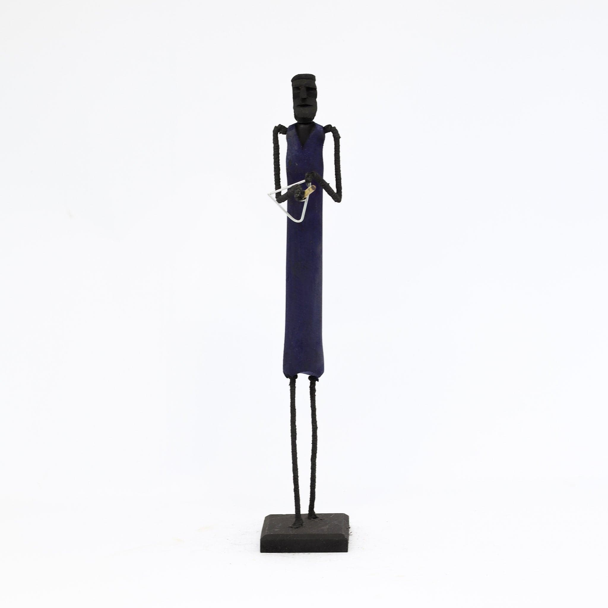 Escultura Madeira e Arame 44