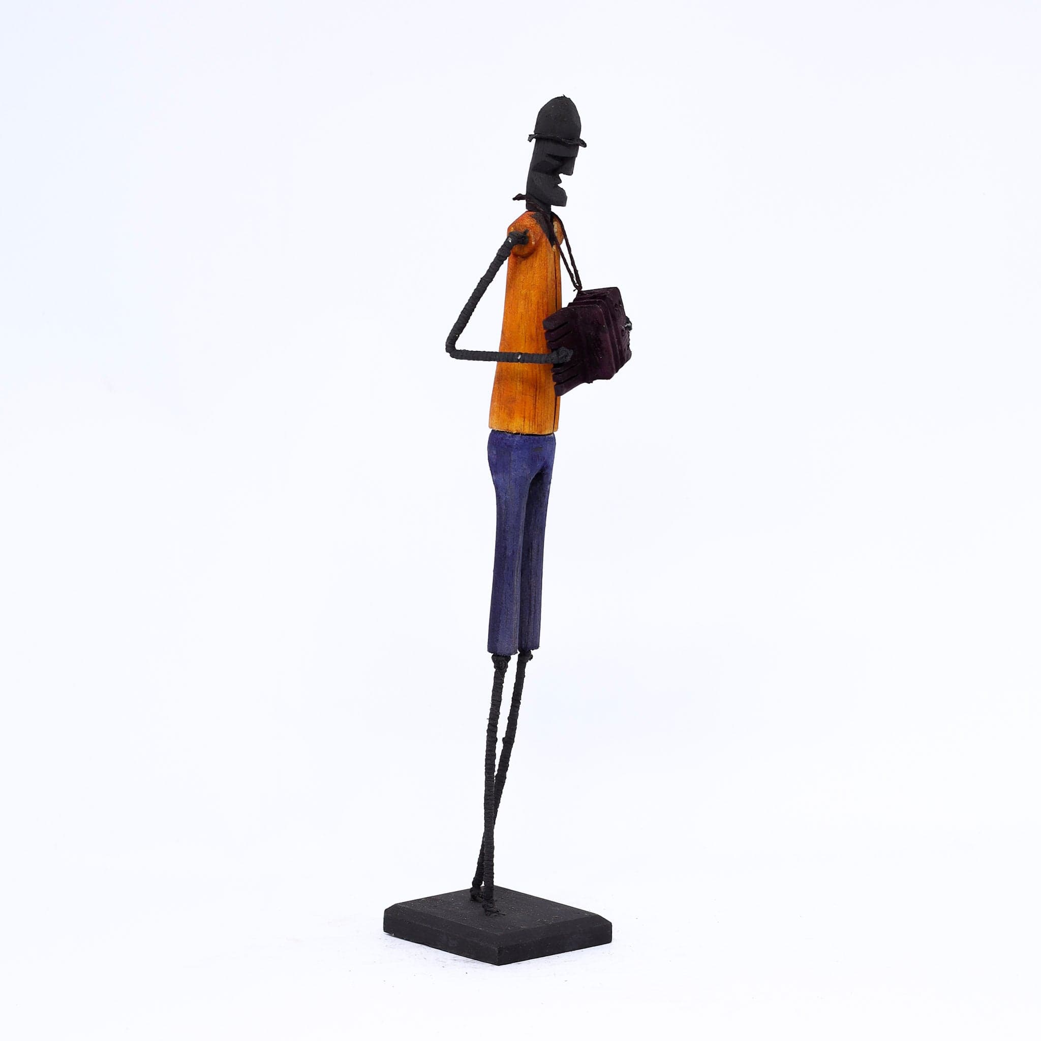 Escultura Madeira e Arame 77