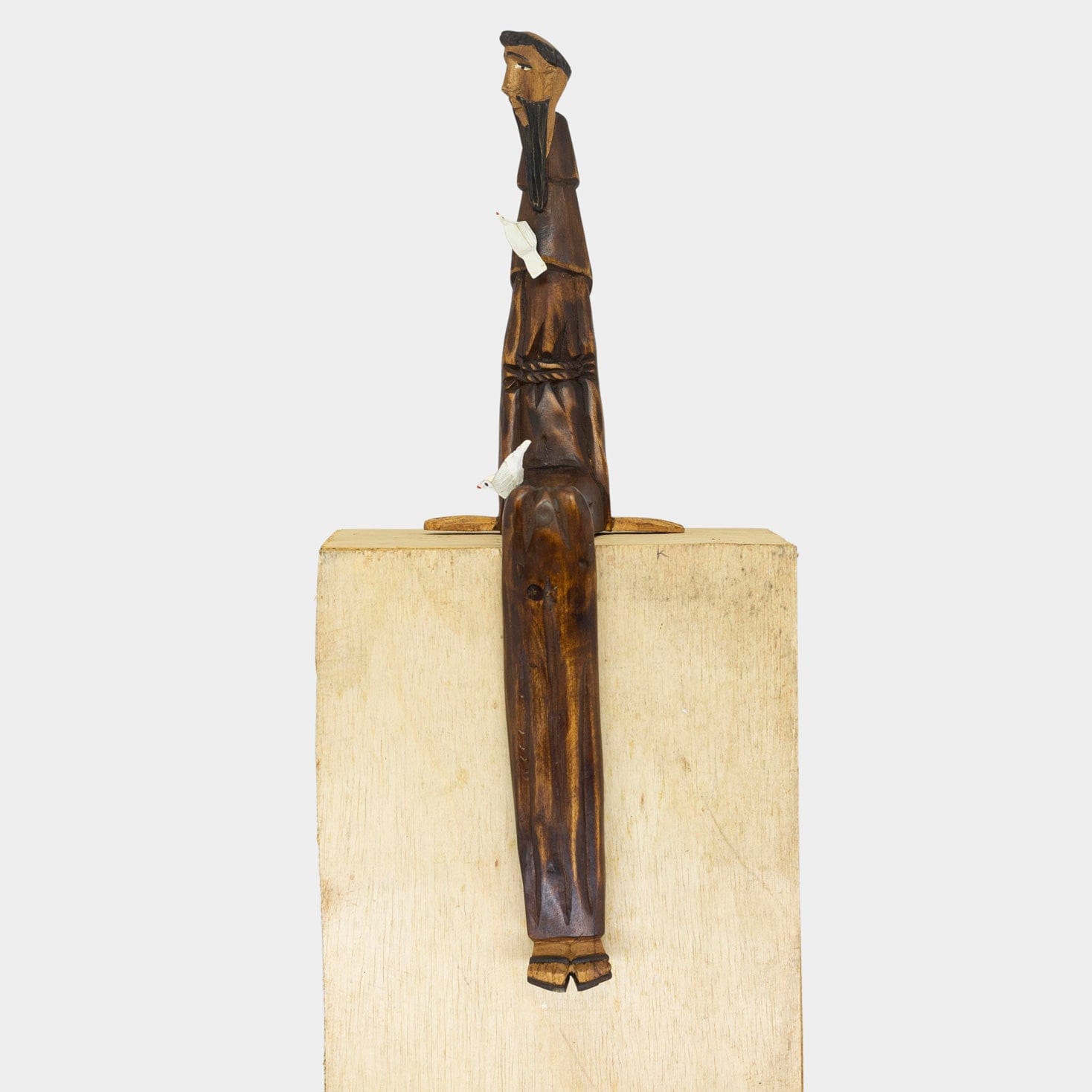 Escultura São Francisco Sentado em Madeira