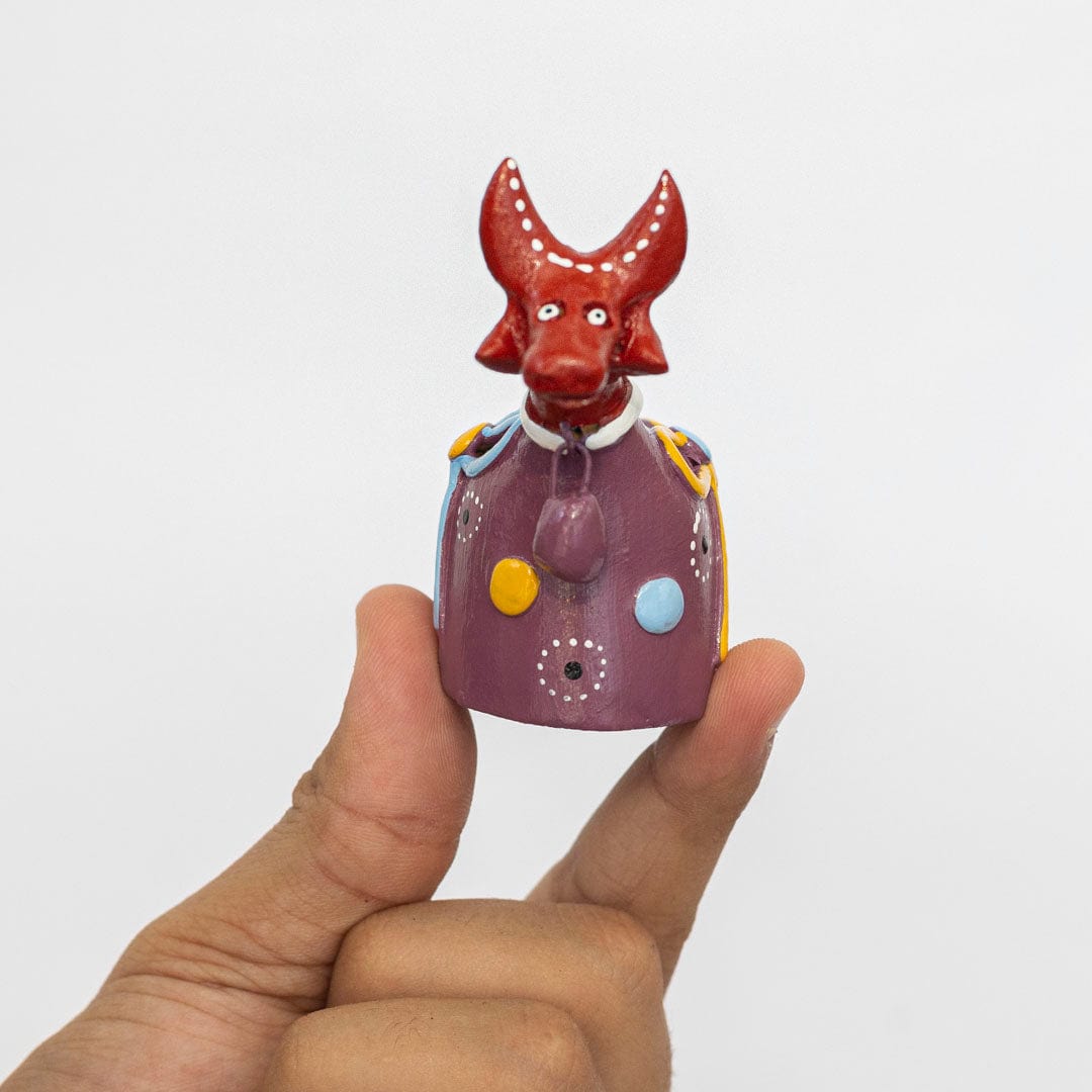 Escultura Bumbinha em Cerâmica